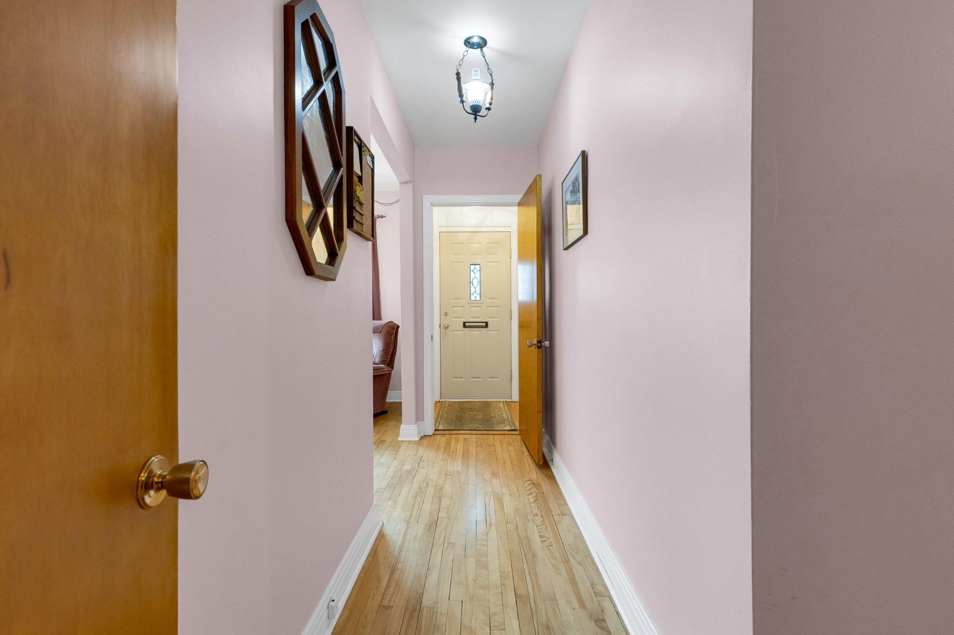 









1370


Rue Lépine

,
Montréal (Saint-Laurent),




QC
H4L4N6

