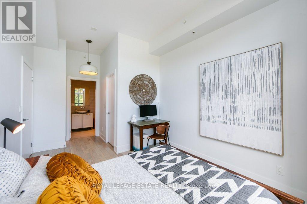 












408 - 66 KIPPENDAVIE AVENUE

,
Toronto,




Ontario
M4L0A4

