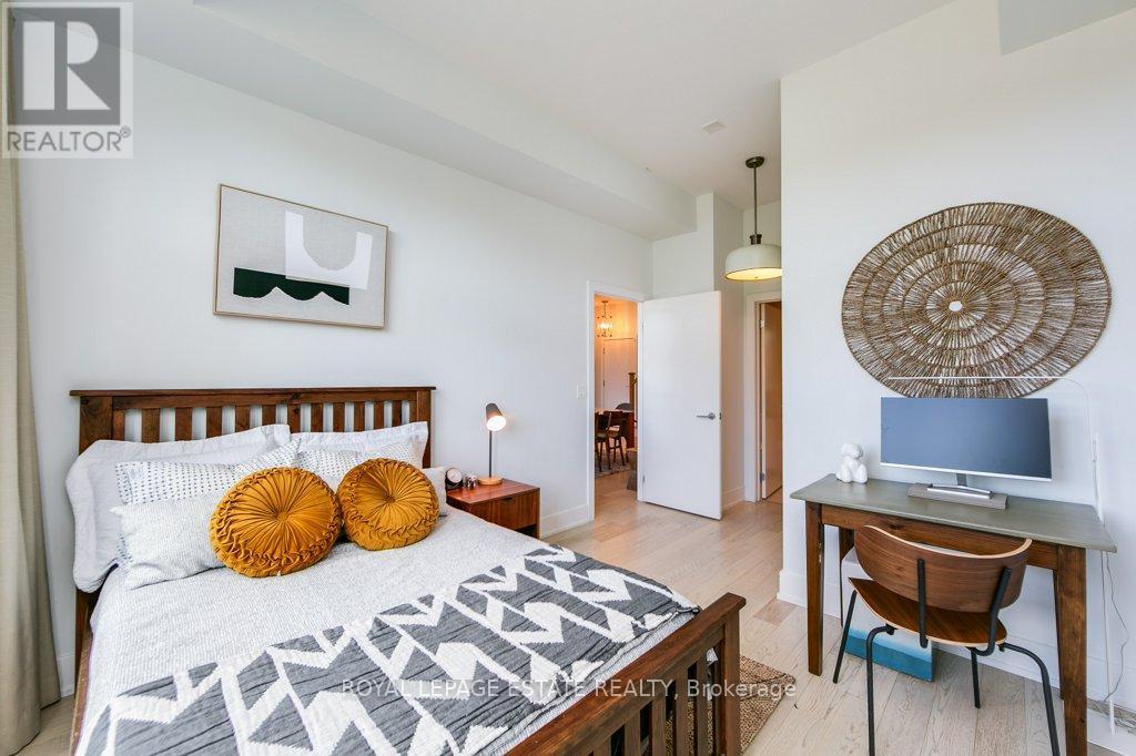 












408 - 66 KIPPENDAVIE AVENUE

,
Toronto,




Ontario
M4L0A4

