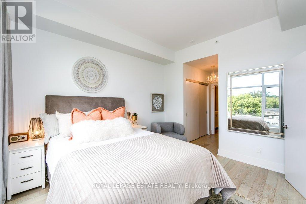 












408 - 66 KIPPENDAVIE AVENUE

,
Toronto,




Ontario
M4L0A4

