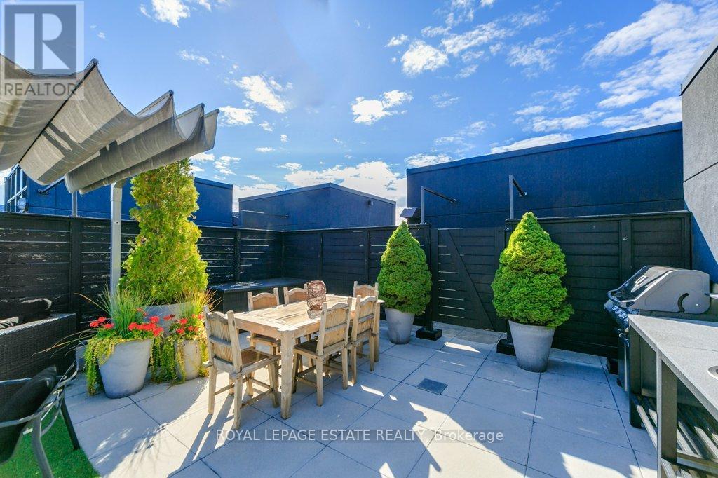 












408 - 66 KIPPENDAVIE AVENUE

,
Toronto,




Ontario
M4L0A4

