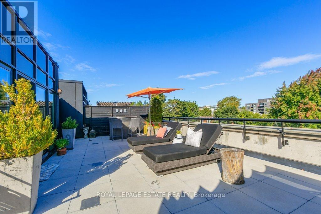 












408 - 66 KIPPENDAVIE AVENUE

,
Toronto,




Ontario
M4L0A4

