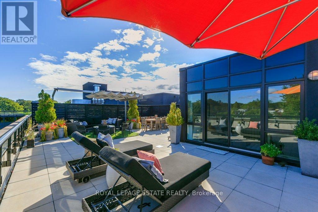 












408 - 66 KIPPENDAVIE AVENUE

,
Toronto,




Ontario
M4L0A4

