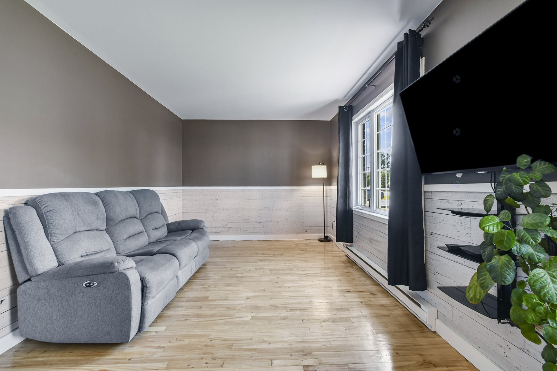 









875


Rg de l'Achigan

,
L'Assomption,




QC
J5W3N3

