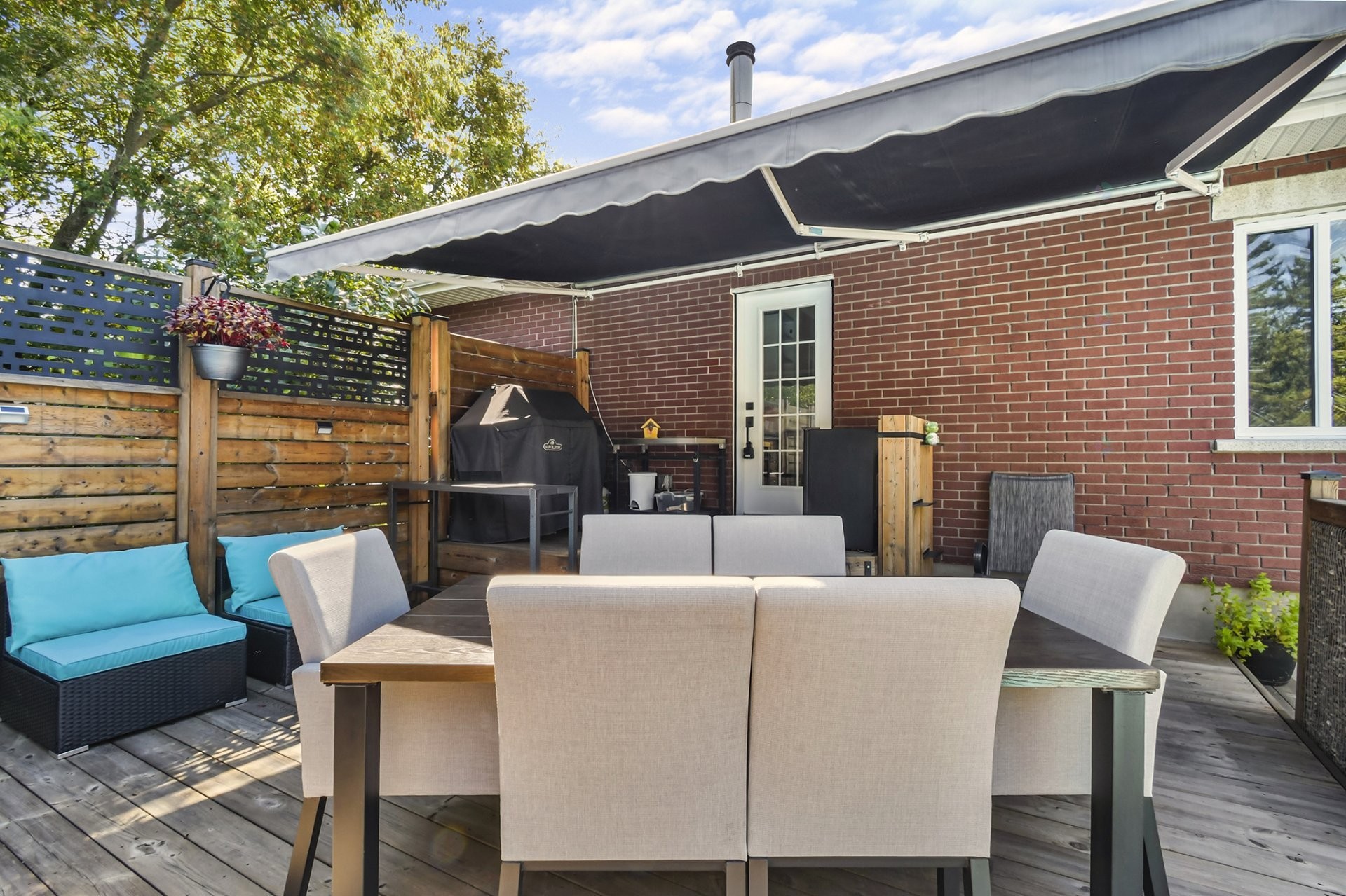 









875


Rg de l'Achigan

,
L'Assomption,




QC
J5W3N3

