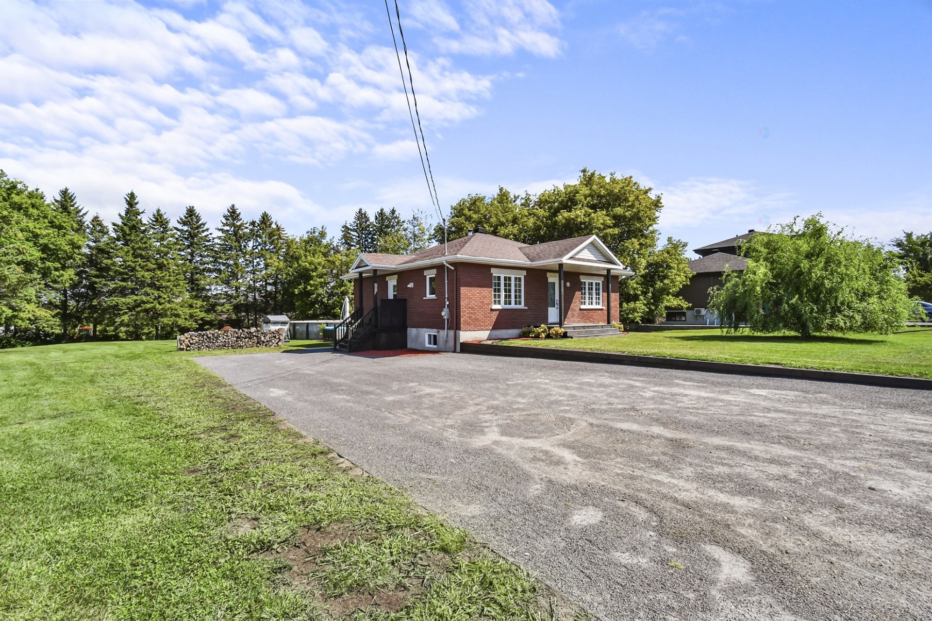 









875


Rg de l'Achigan

,
L'Assomption,




QC
J5W3N3

