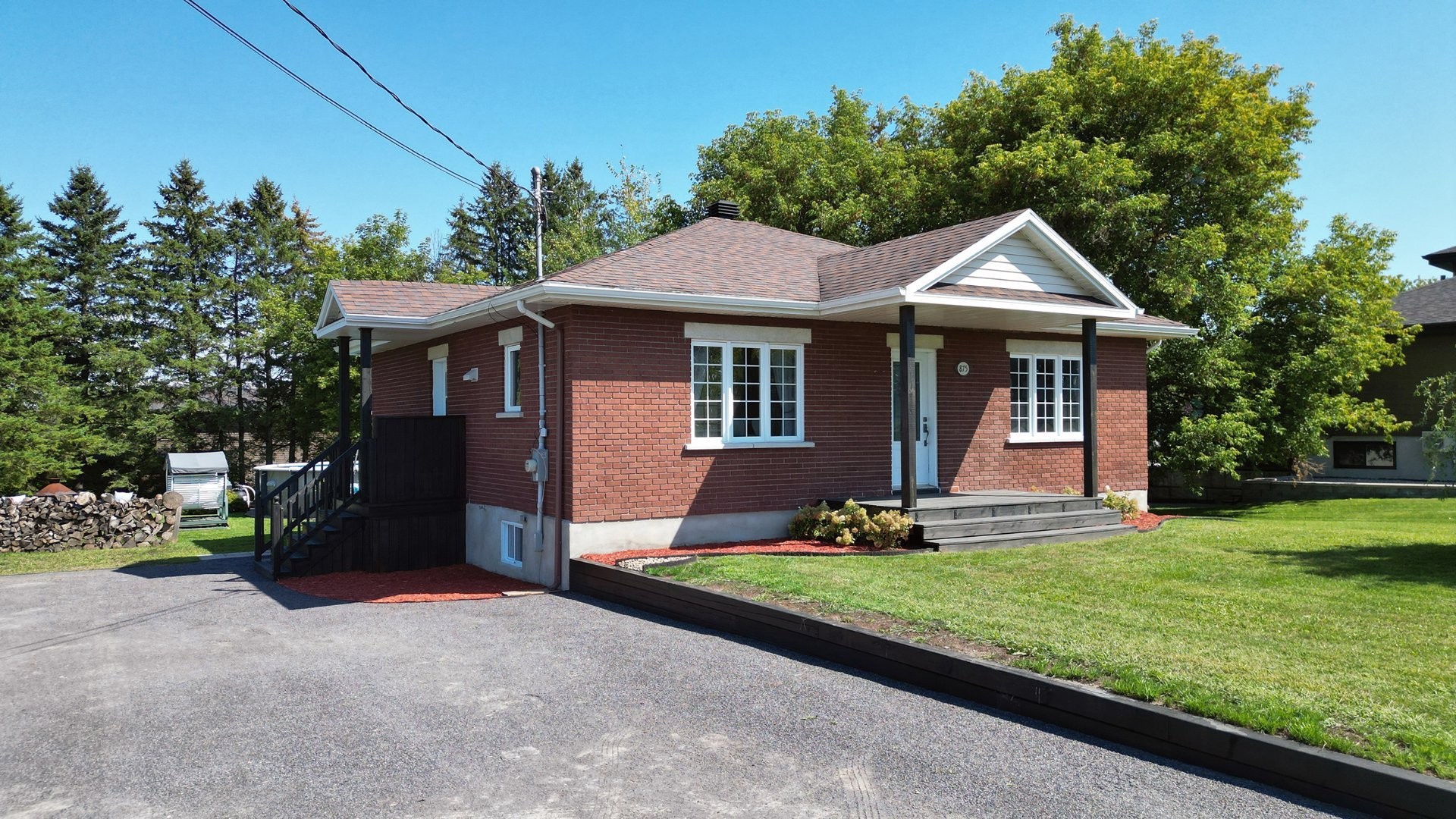 









875


Rg de l'Achigan

,
L'Assomption,




QC
J5W3N3


