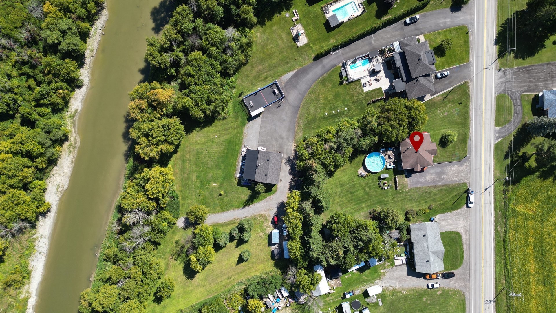 









875


Rg de l'Achigan

,
L'Assomption,




QC
J5W3N3

