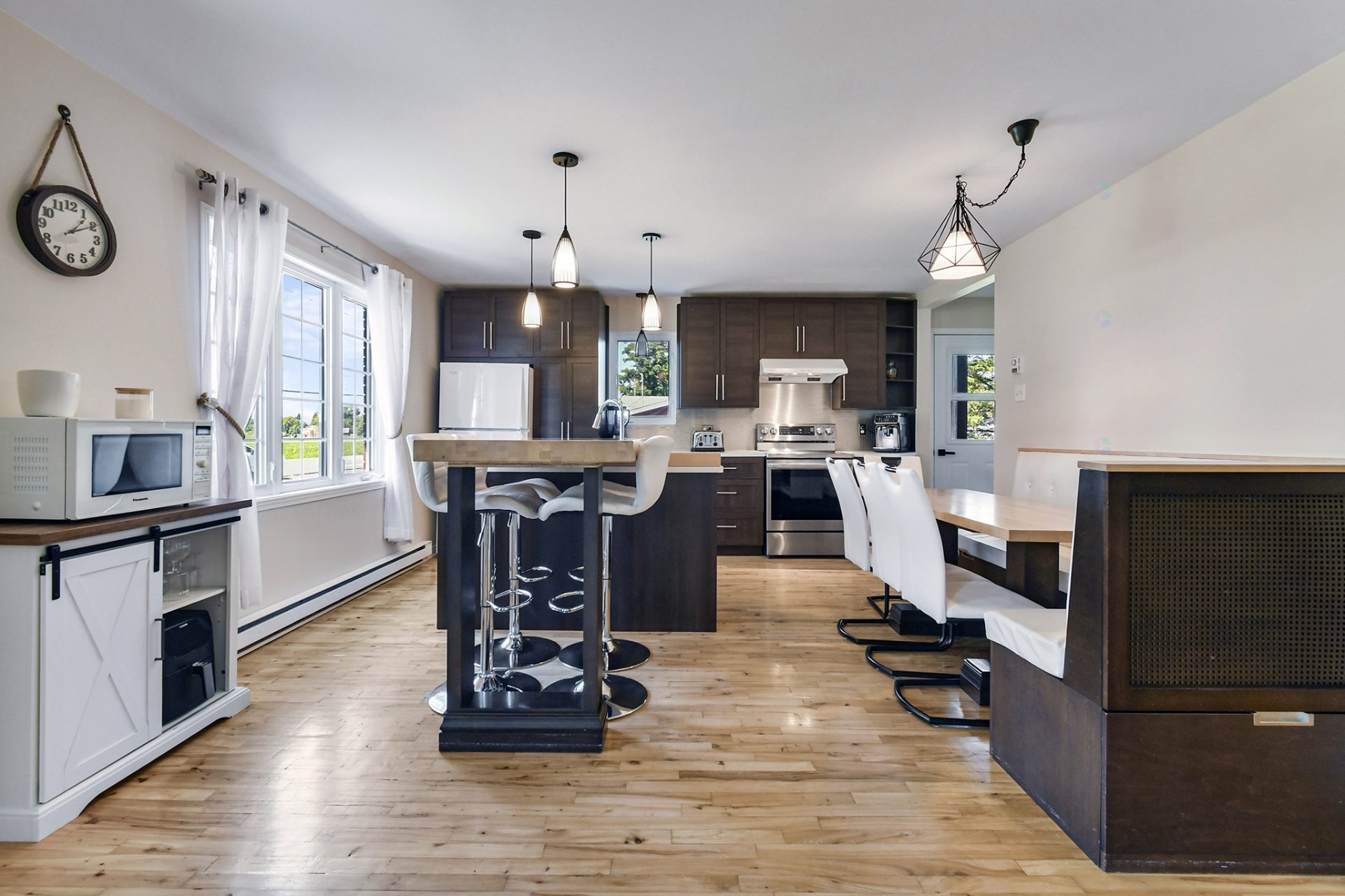 









875


Rg de l'Achigan

,
L'Assomption,




QC
J5W3N3

