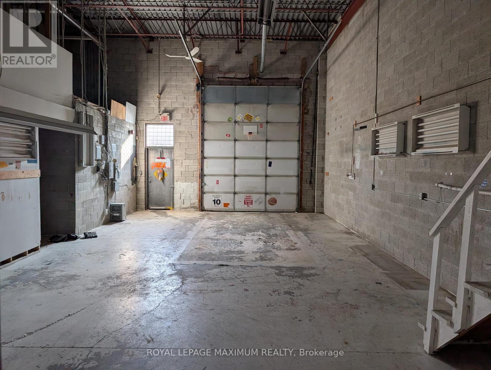 












5 - 644 MILLWAY AVENUE

,
Vaughan,




Ontario
L4K4H4

