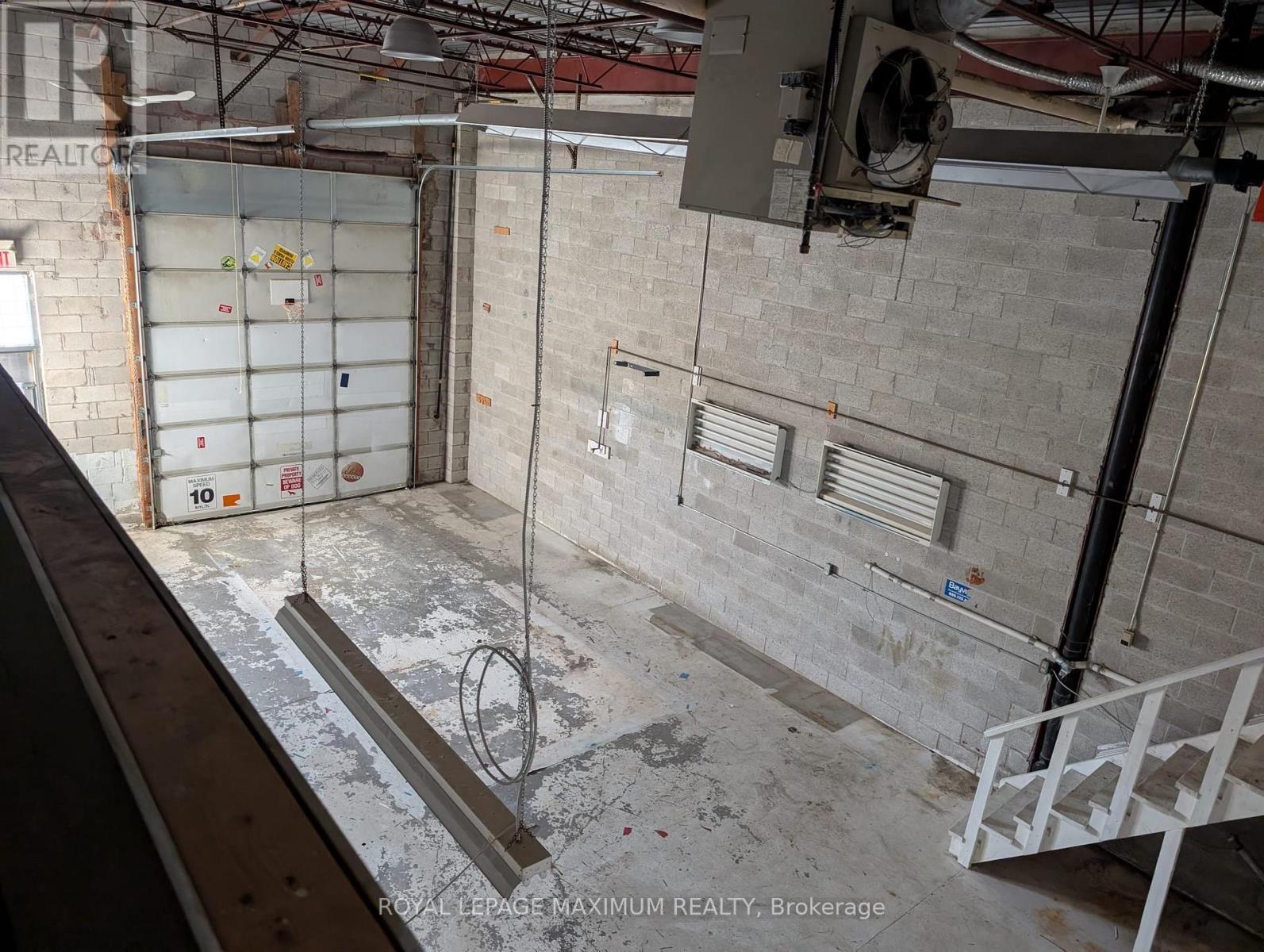 












5 - 644 MILLWAY AVENUE

,
Vaughan,




Ontario
L4K4H4

