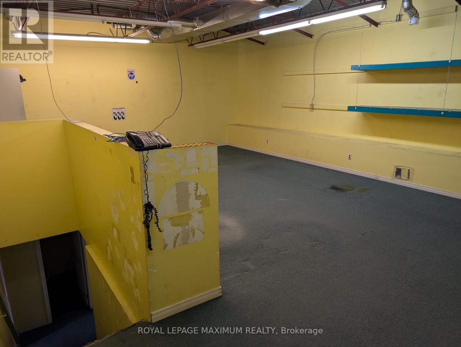 












5 - 644 MILLWAY AVENUE

,
Vaughan,




Ontario
L4K4H4

