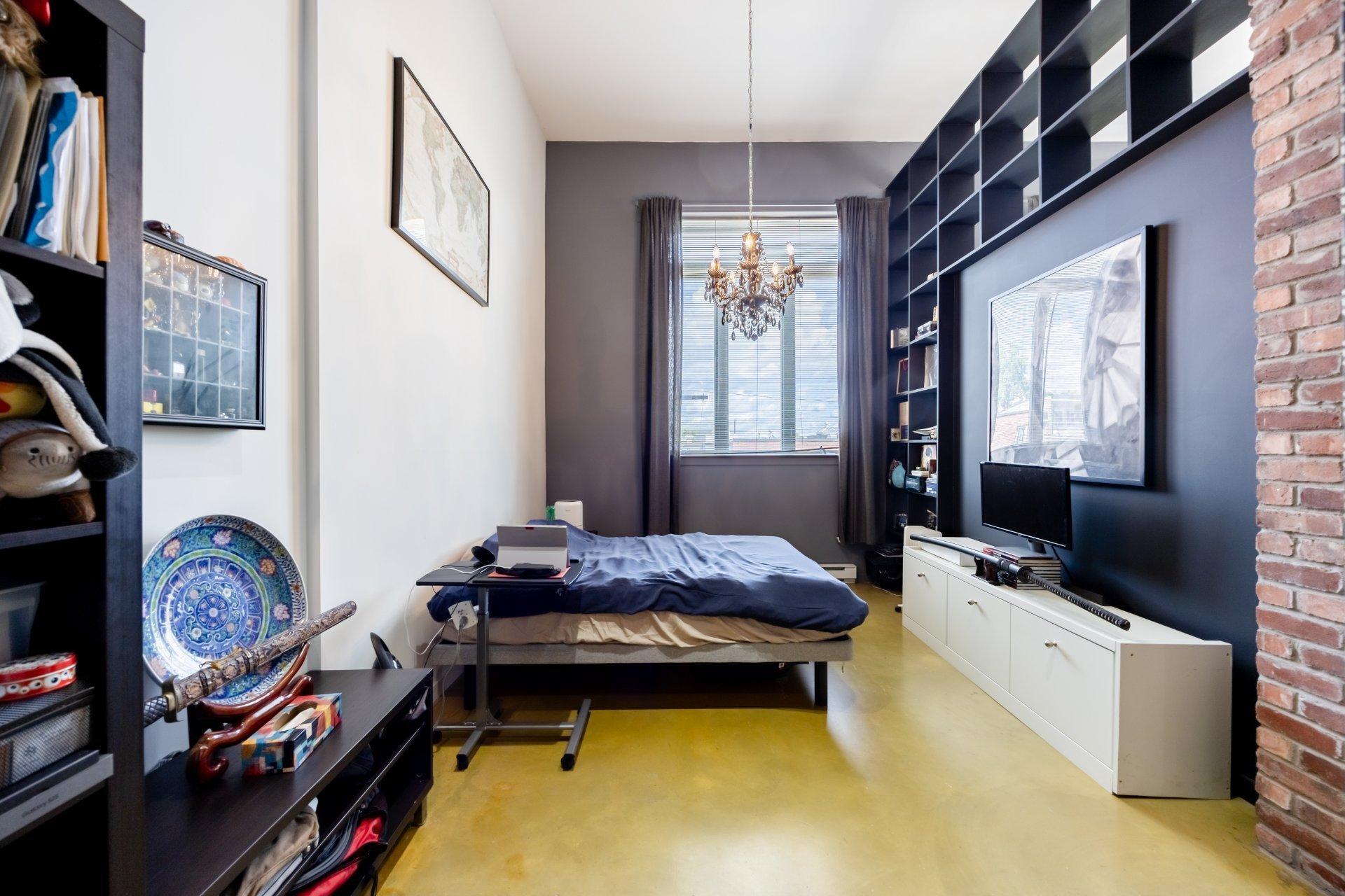 









2321


Av. des Érables

, 301,
Montréal (Ville-Marie),




QC
H2K3V4

