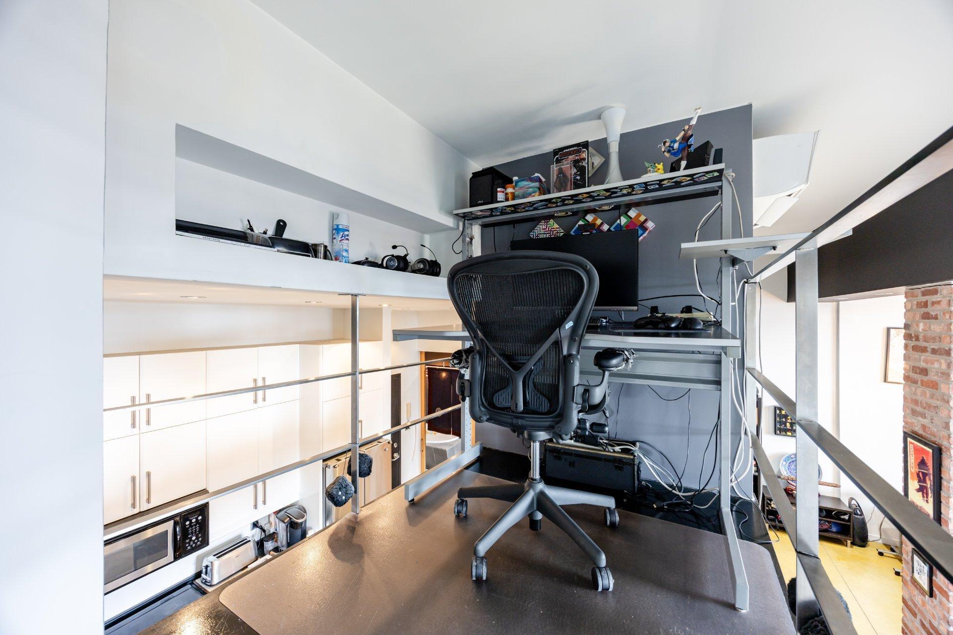 









2321


Av. des Érables

, 301,
Montréal (Ville-Marie),




QC
H2K3V4

