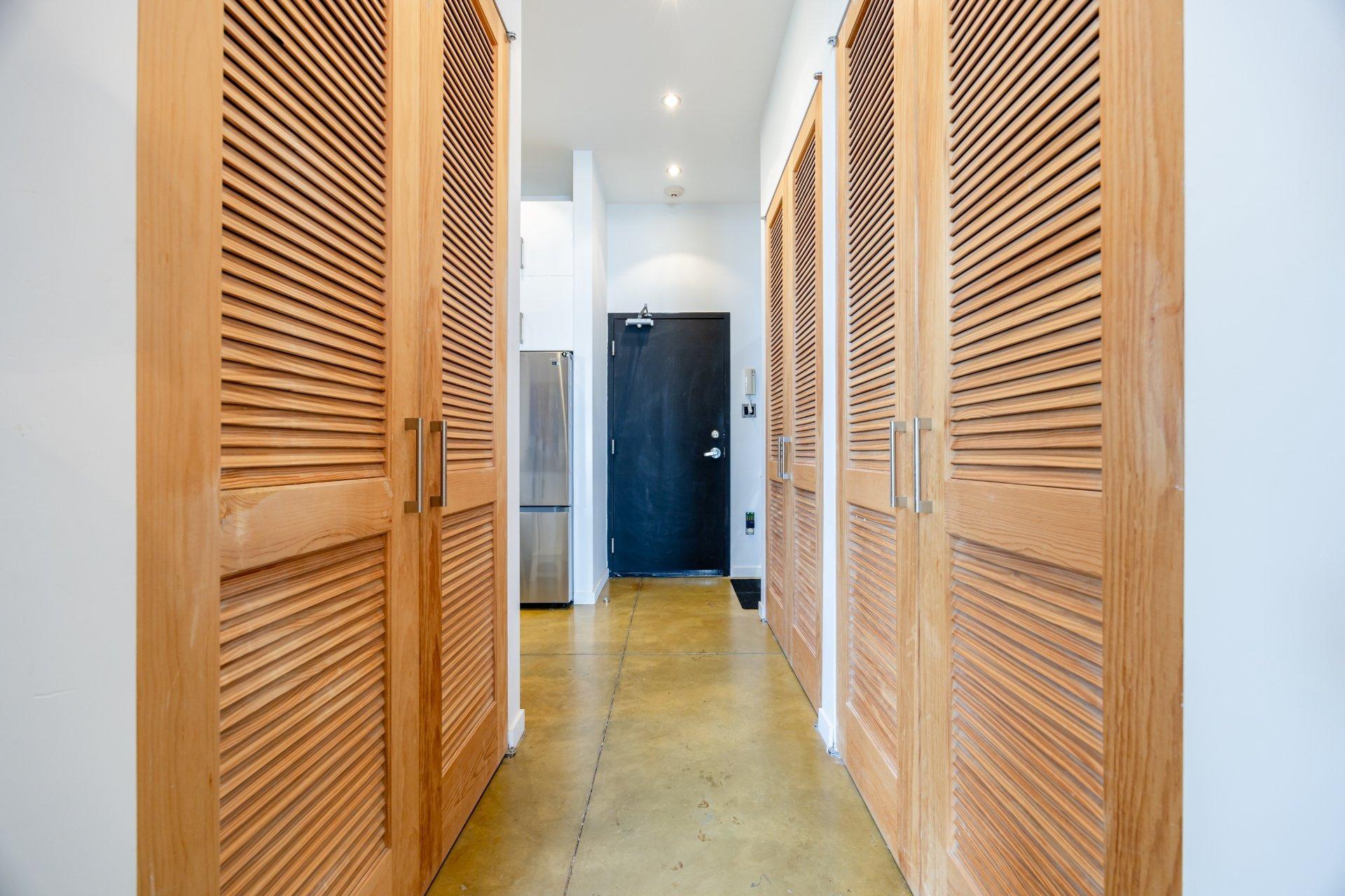 









2321


Av. des Érables

, 301,
Montréal (Ville-Marie),




QC
H2K3V4

