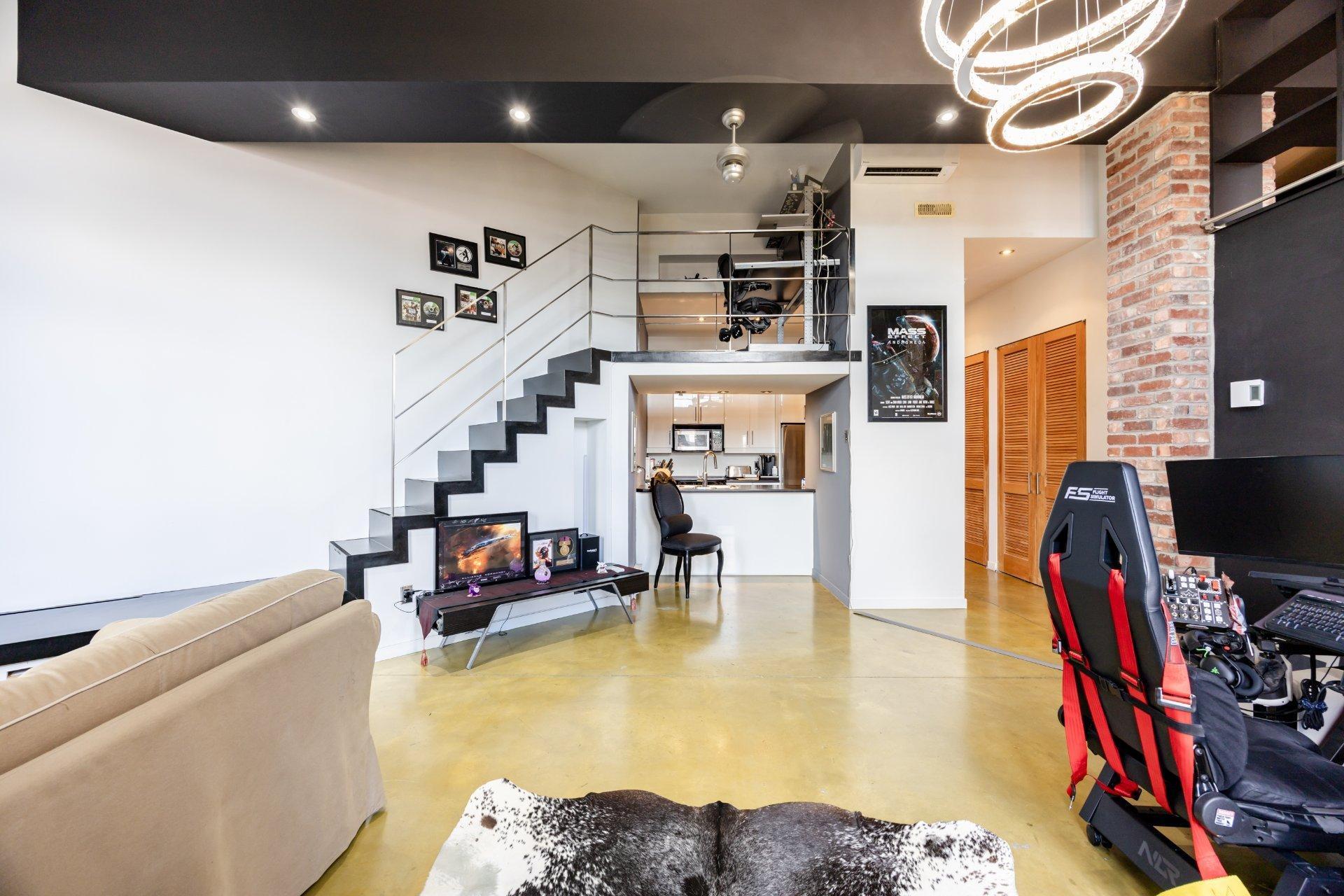 









2321


Av. des Érables

, 301,
Montréal (Ville-Marie),




QC
H2K3V4

