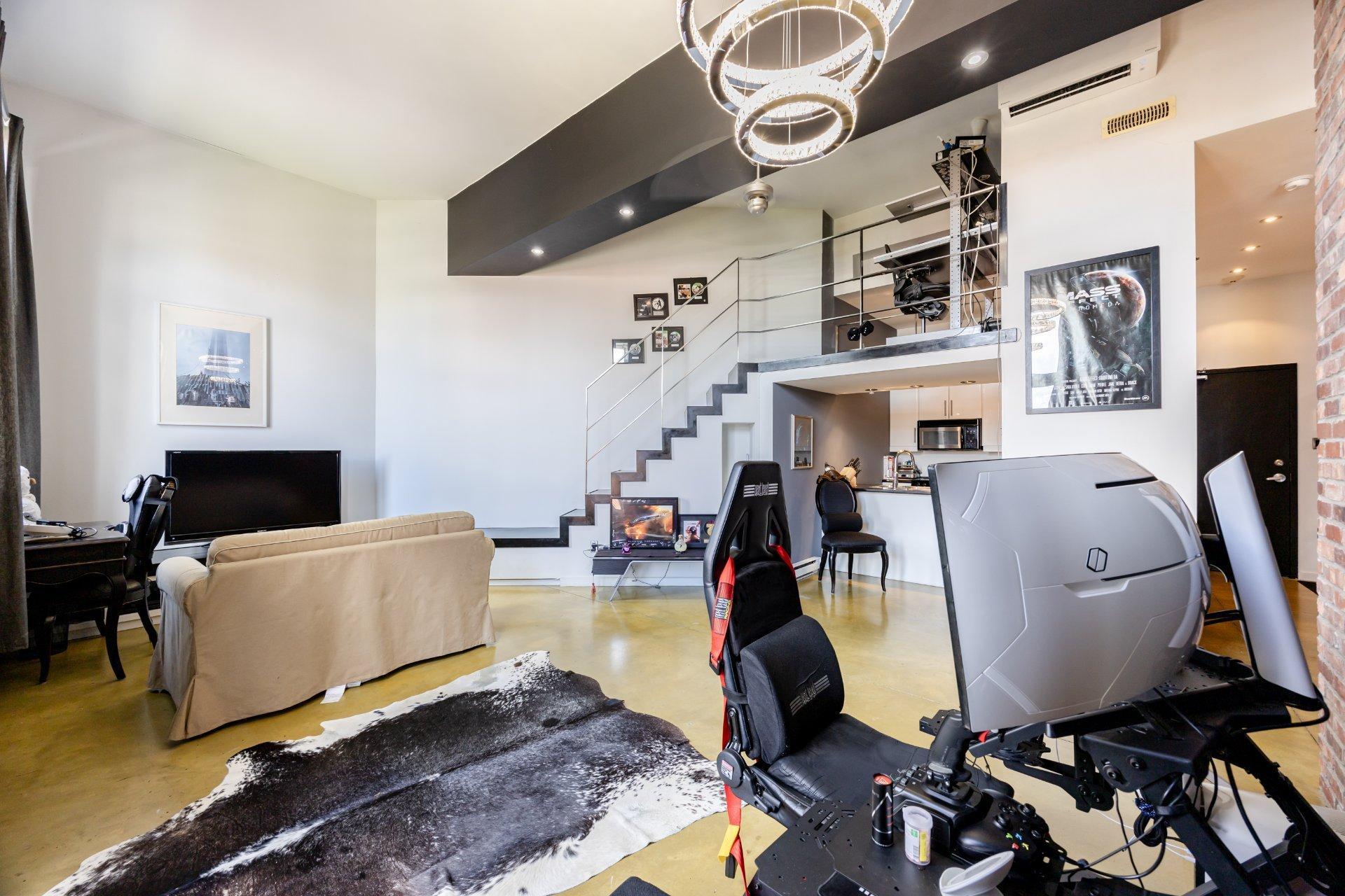 









2321


Av. des Érables

, 301,
Montréal (Ville-Marie),




QC
H2K3V4

