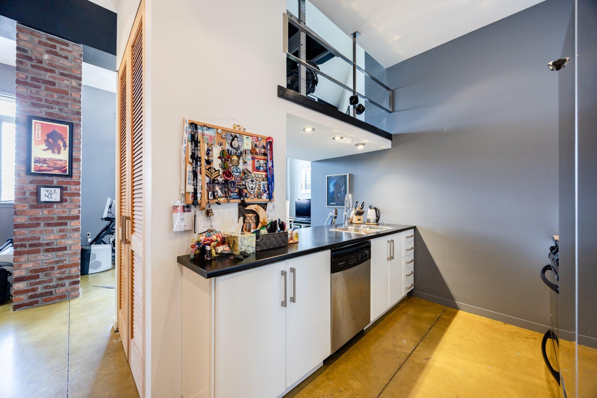 









2321


Av. des Érables

, 301,
Montréal (Ville-Marie),




QC
H2K3V4

