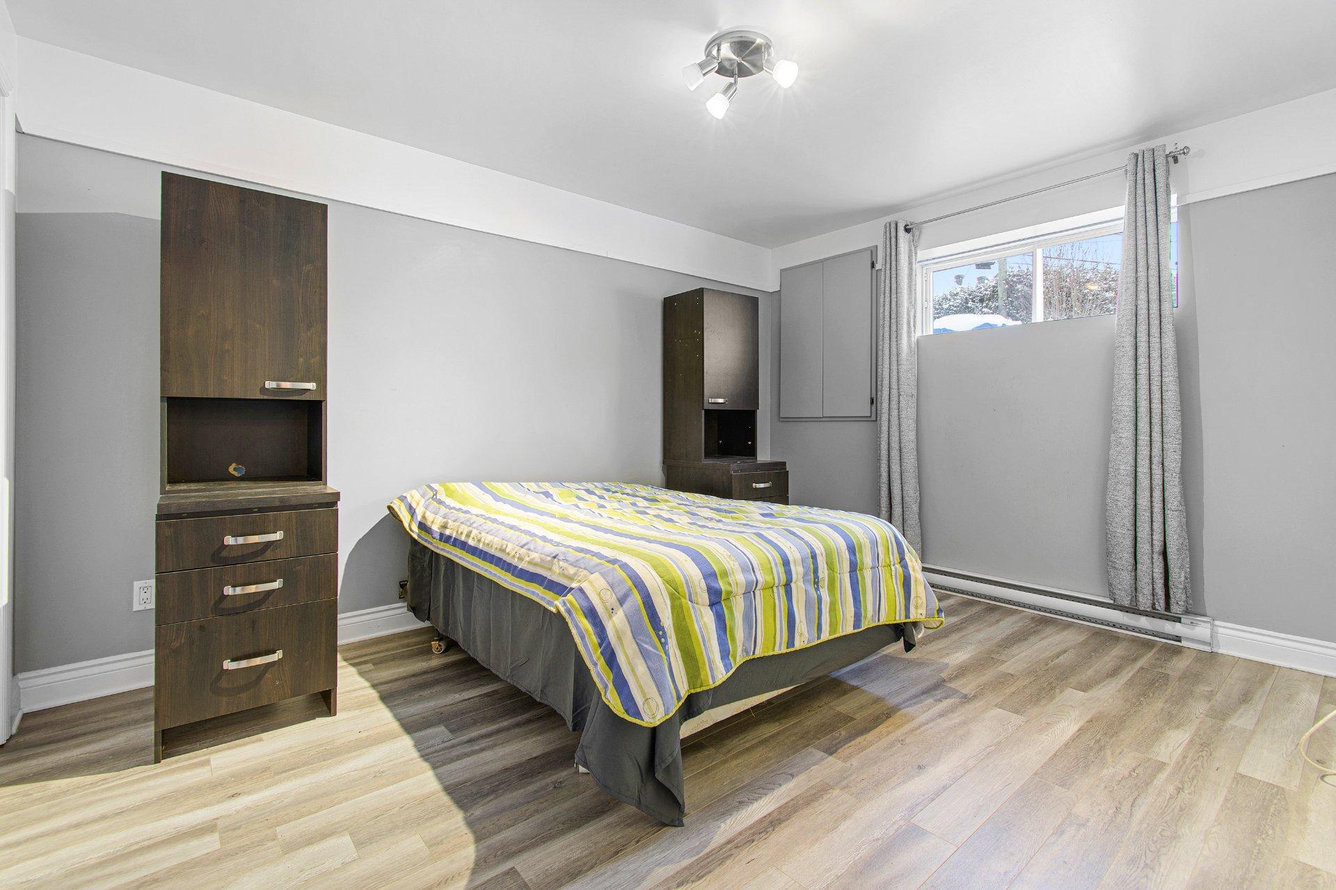 









17

 - 17A


Place du Clos

,
Lachute,




QC
J8H0J3

