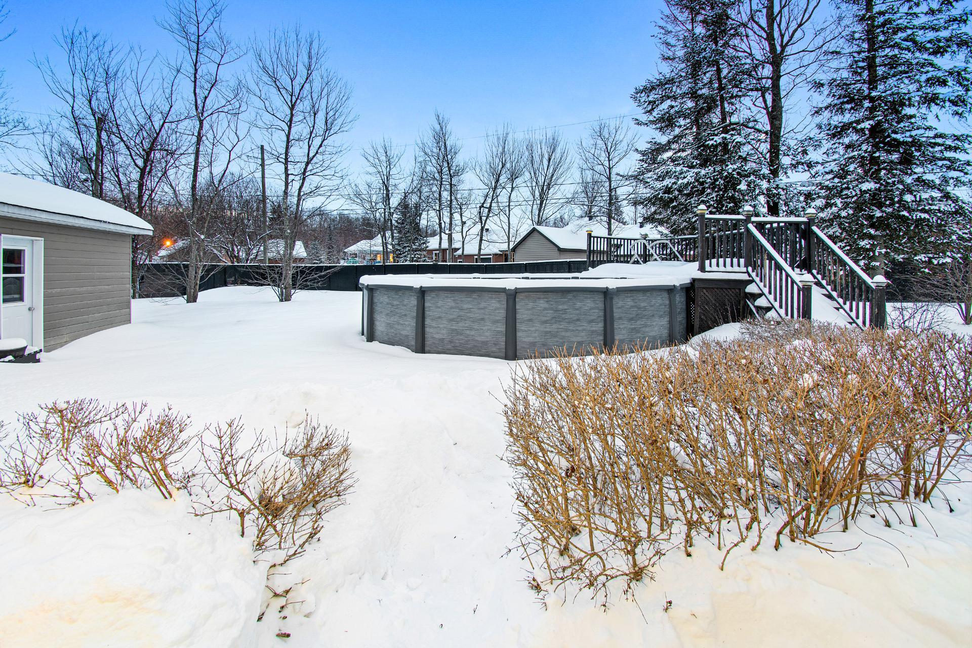 









17

 - 17A


Place du Clos

,
Lachute,




QC
J8H0J3

