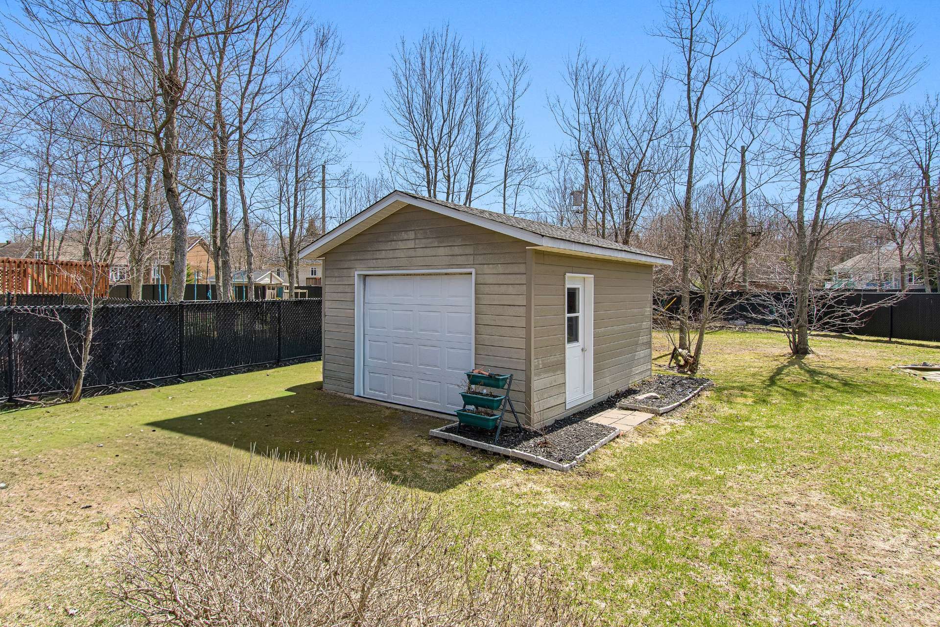 









17

 - 17A


Place du Clos

,
Lachute,




QC
J8H0J3

