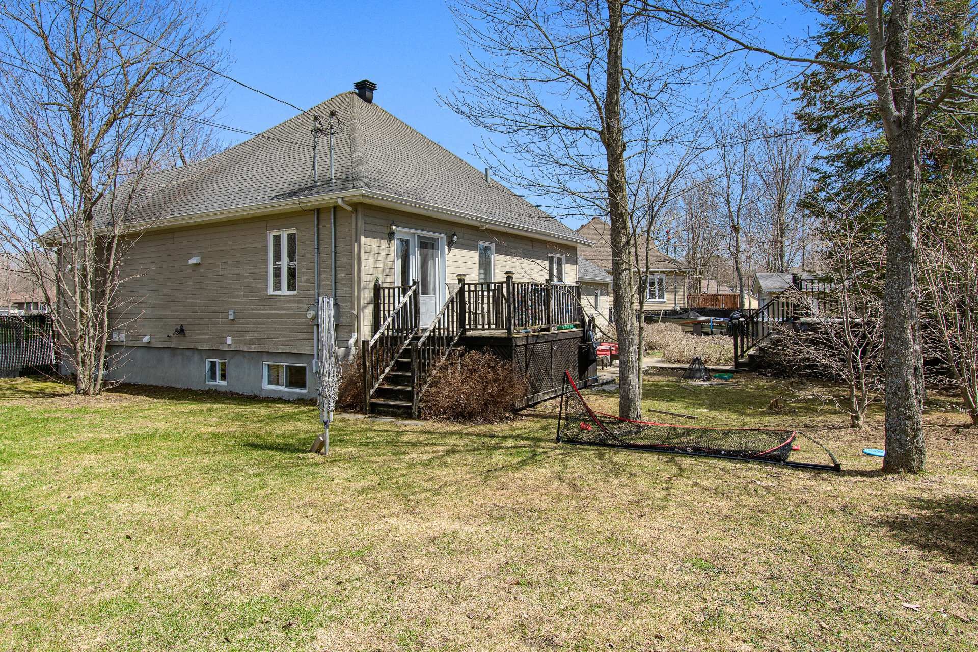 









17

 - 17A


Place du Clos

,
Lachute,




QC
J8H0J3

