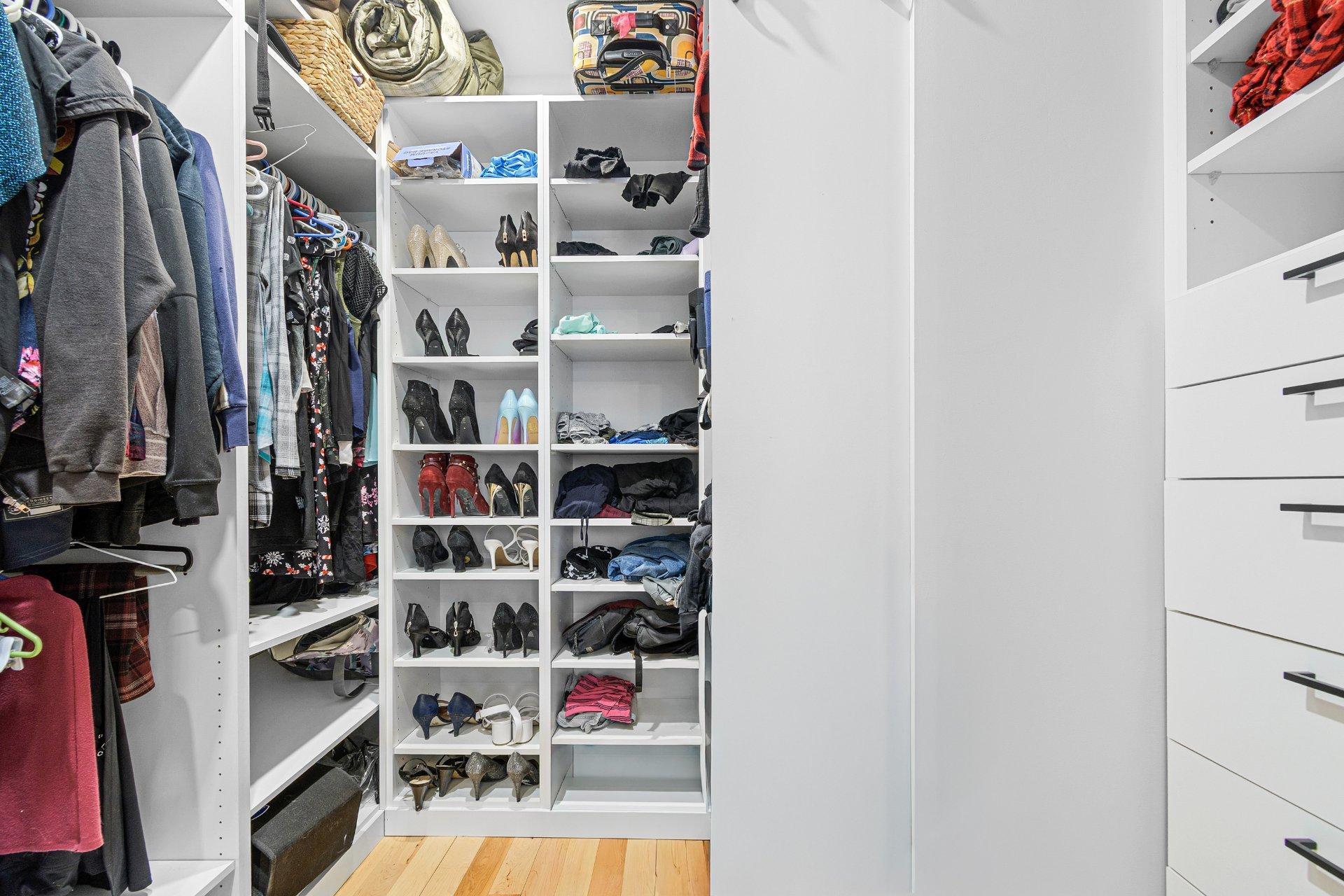 









17

 - 17A


Place du Clos

,
Lachute,




QC
J8H0J3

