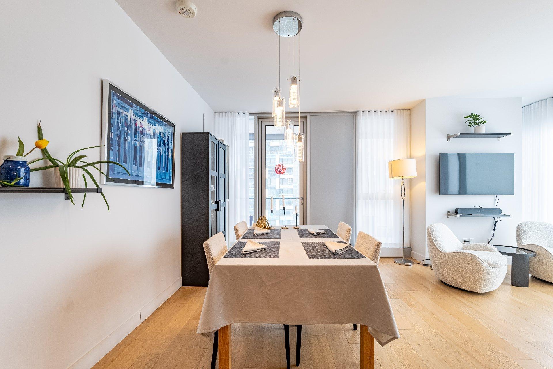 









1500


Boul. René-Lévesque O.

, 1004,
Montréal (Ville-Marie),




QC
H3G0H6

