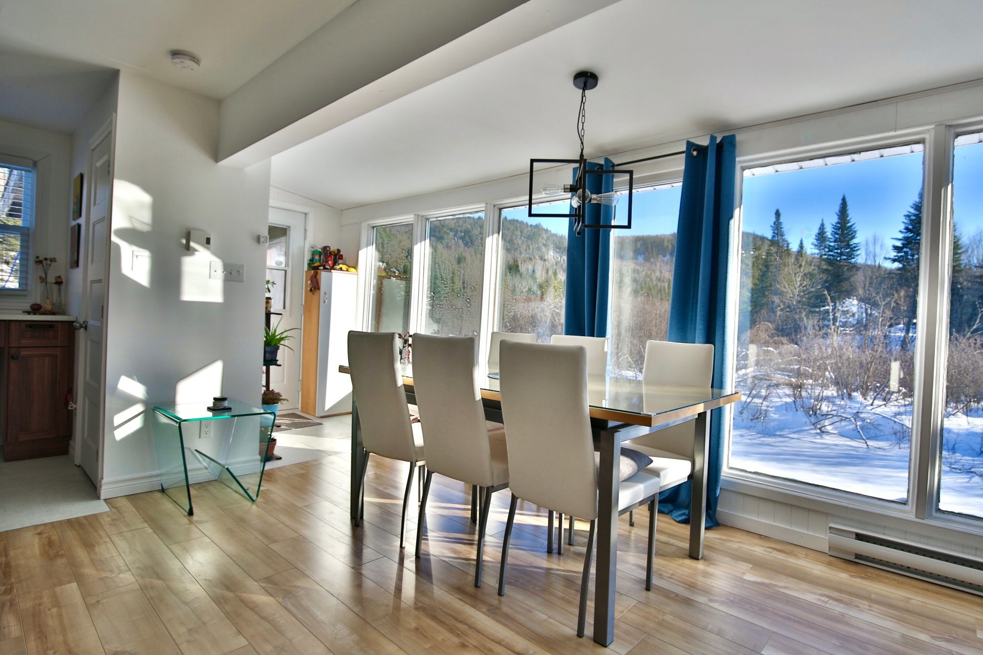 









322


Ch. Tawachiche E.

,
Lac-aux-Sables,




QC
G0X1M0

