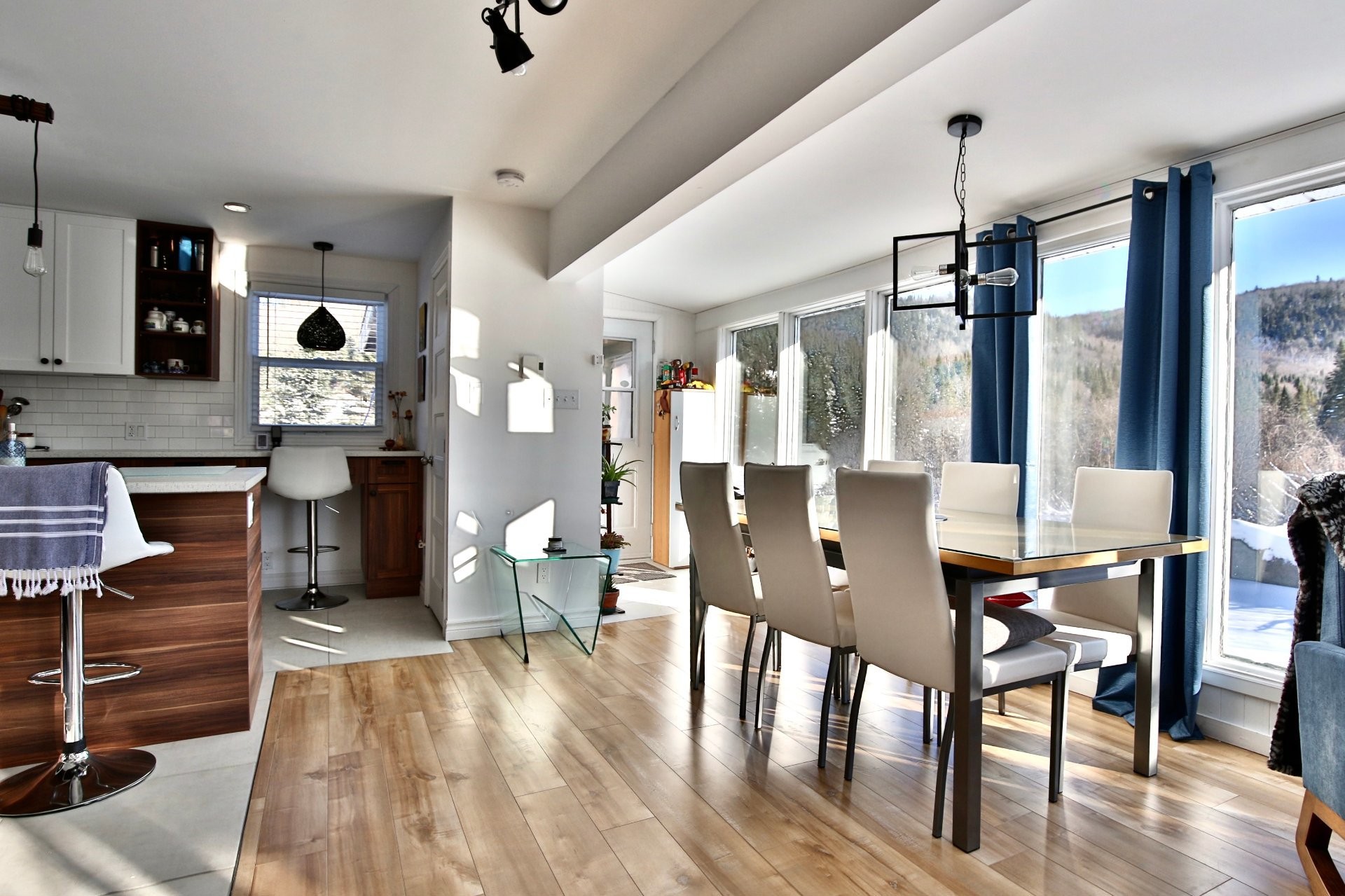 









322


Ch. Tawachiche E.

,
Lac-aux-Sables,




QC
G0X1M0

