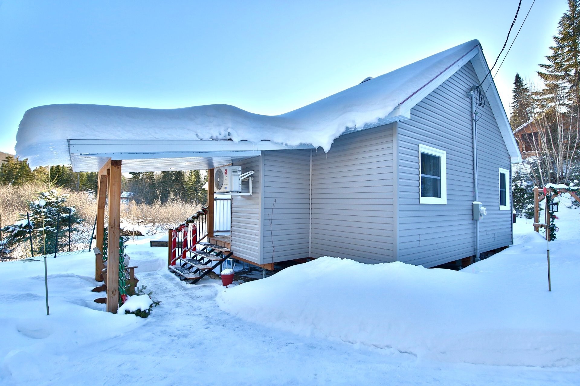 









322


Ch. Tawachiche E.

,
Lac-aux-Sables,




QC
G0X1M0

