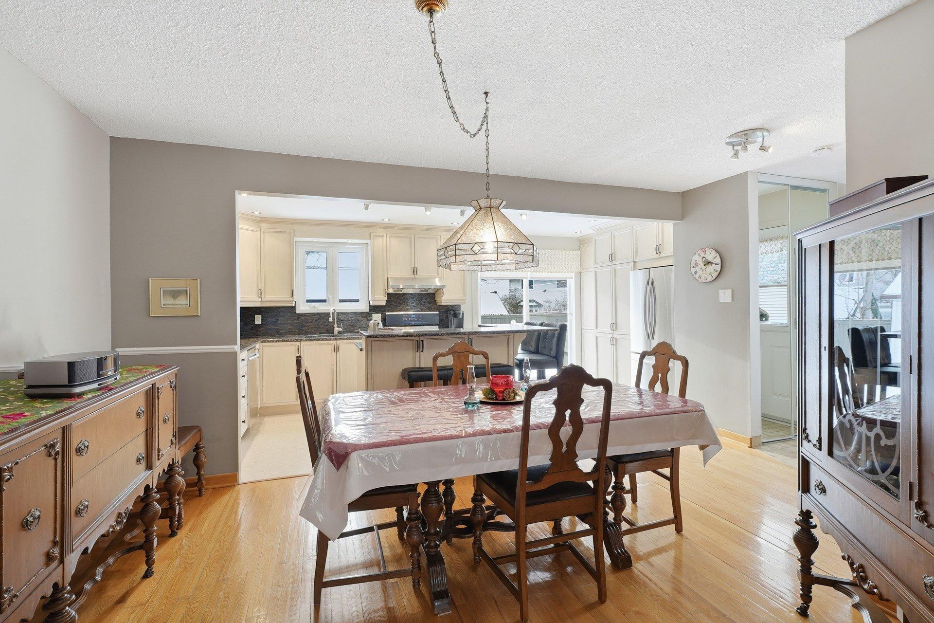 









47


Rue Mulligan

,
Gatineau (Aylmer),




QC
J9H5W2

