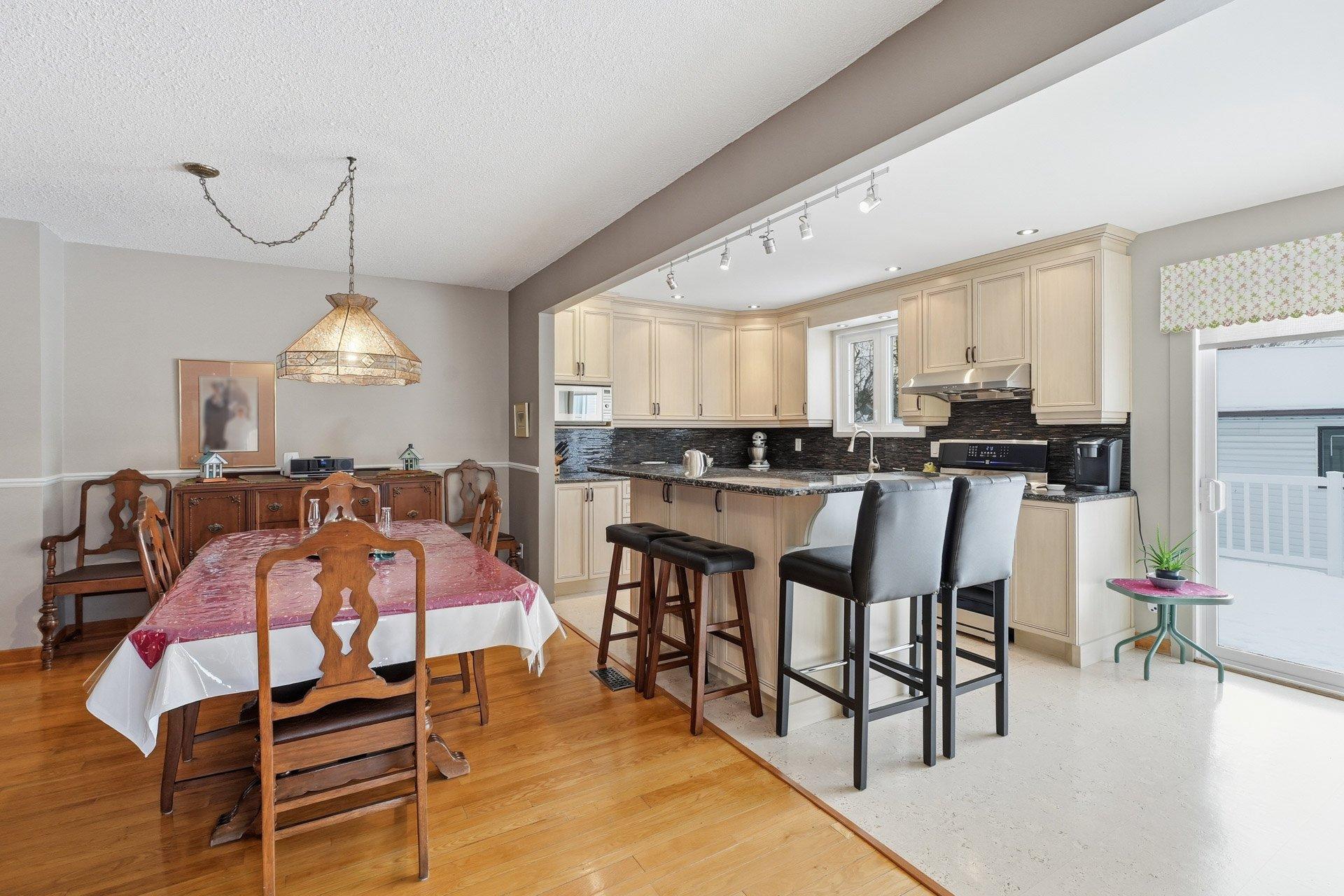 









47


Rue Mulligan

,
Gatineau (Aylmer),




QC
J9H5W2

