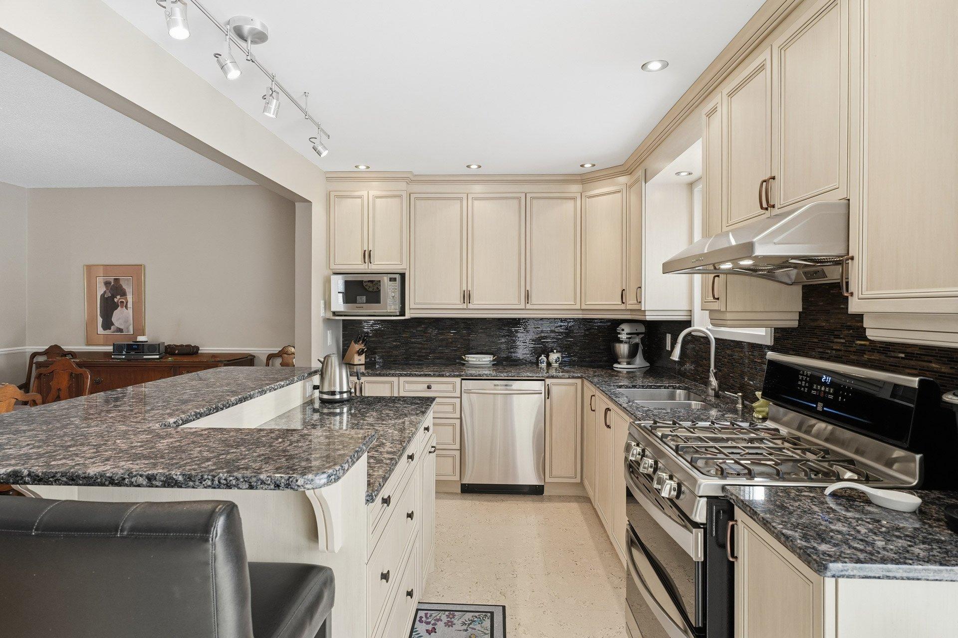 









47


Rue Mulligan

,
Gatineau (Aylmer),




QC
J9H5W2

