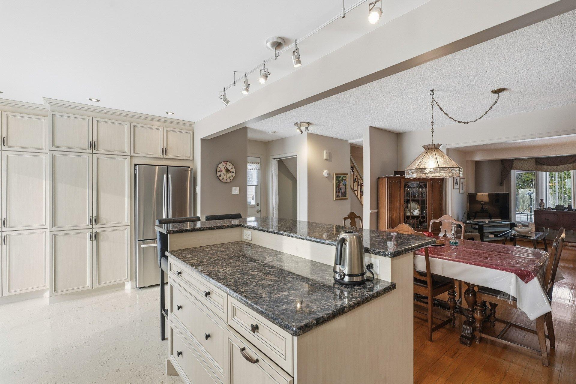 









47


Rue Mulligan

,
Gatineau (Aylmer),




QC
J9H5W2

