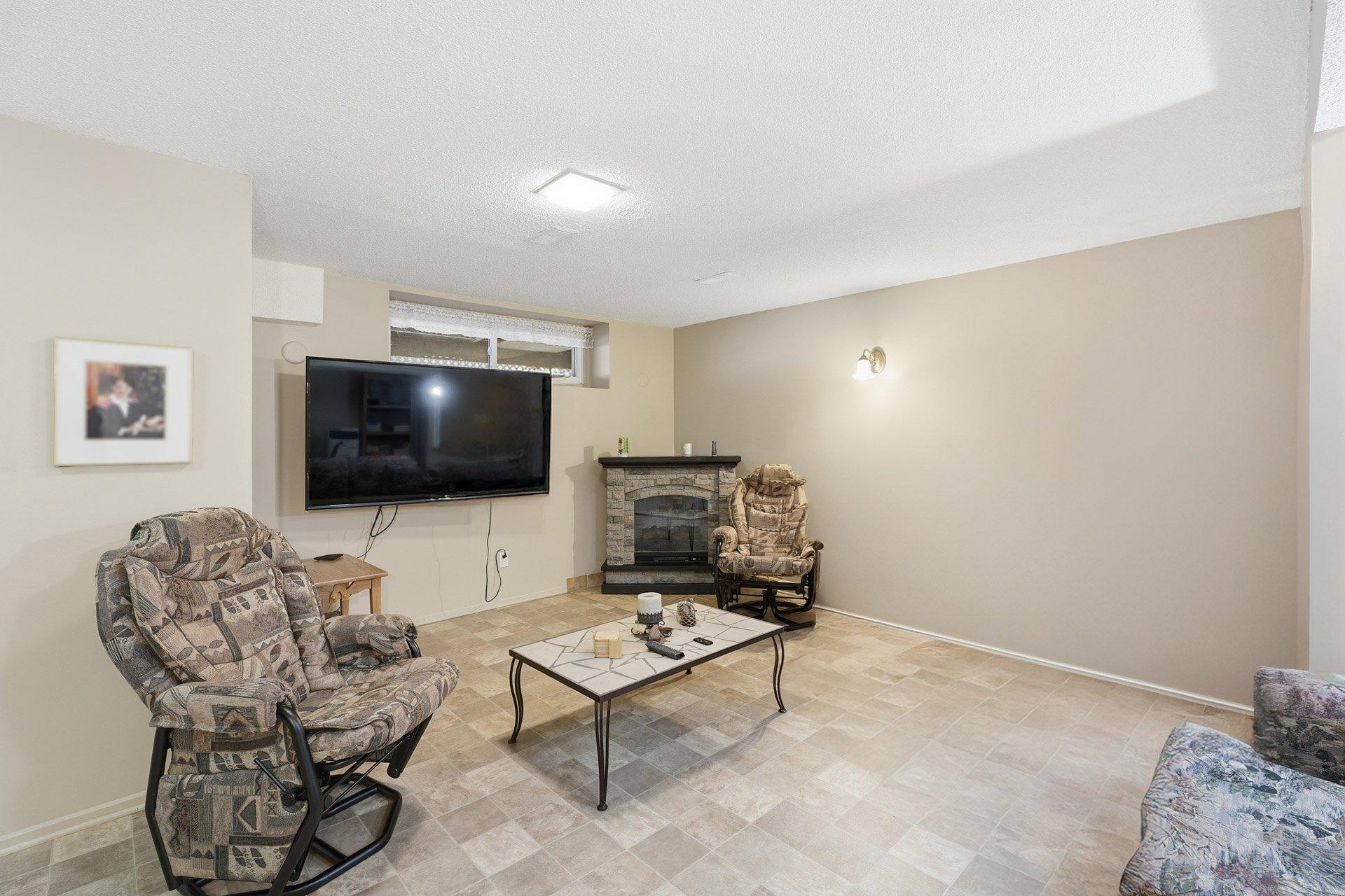 









47


Rue Mulligan

,
Gatineau (Aylmer),




QC
J9H5W2

