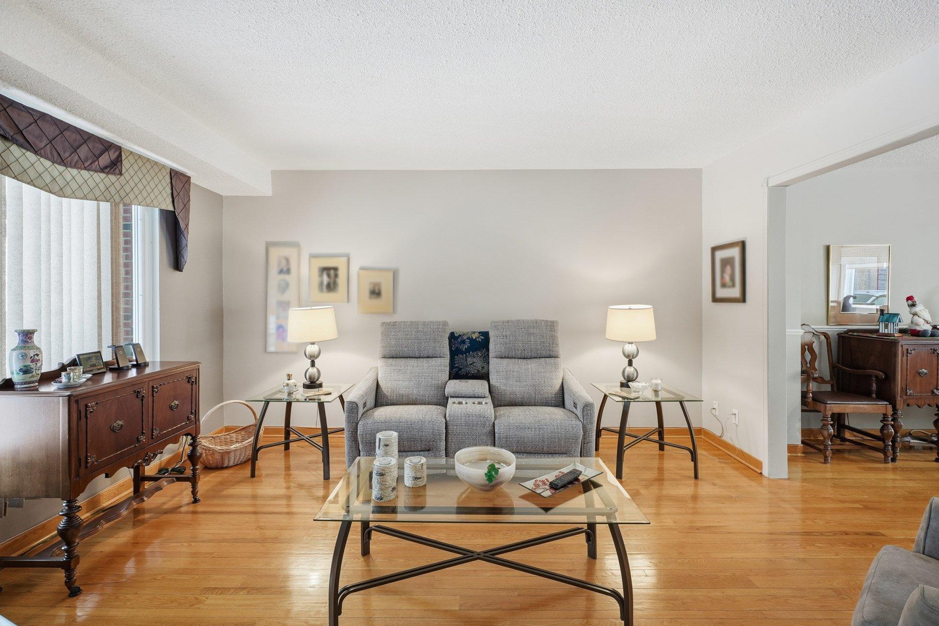 









47


Rue Mulligan

,
Gatineau (Aylmer),




QC
J9H5W2

