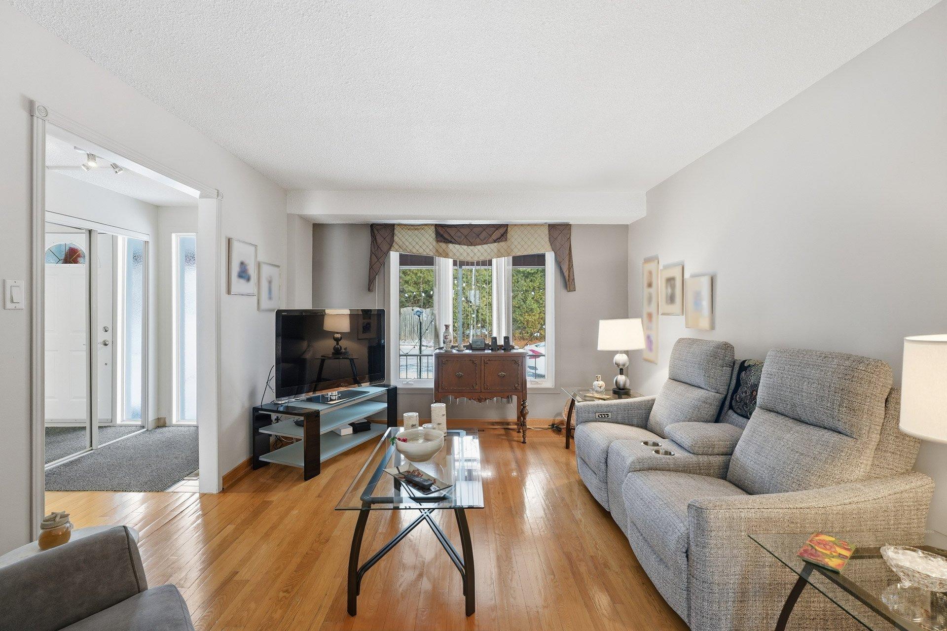 









47


Rue Mulligan

,
Gatineau (Aylmer),




QC
J9H5W2

