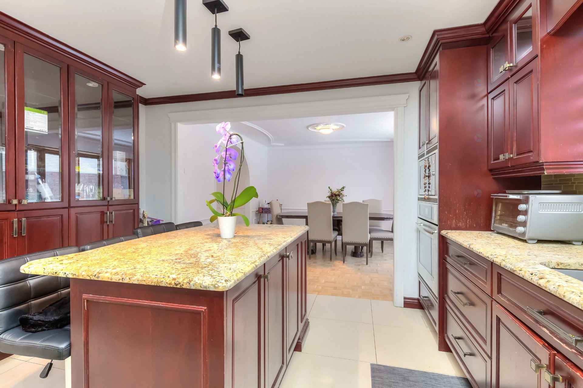 









34


Rue Valmount

,
Dollard-des-Ormeaux,




QC
H9B2W9

