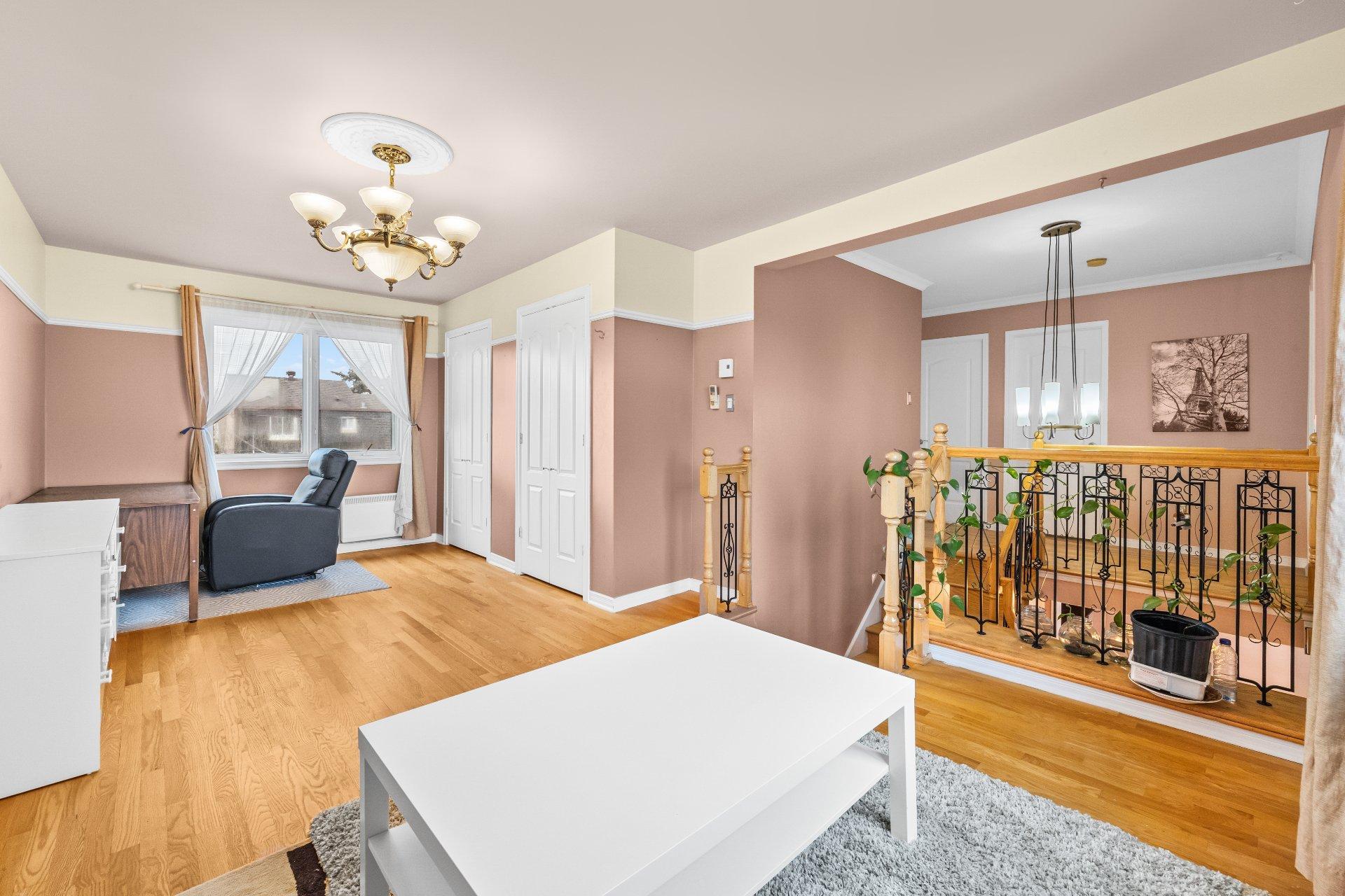 









1785


Crois. Toscanini

,
Brossard,




QC
J4W3H9

