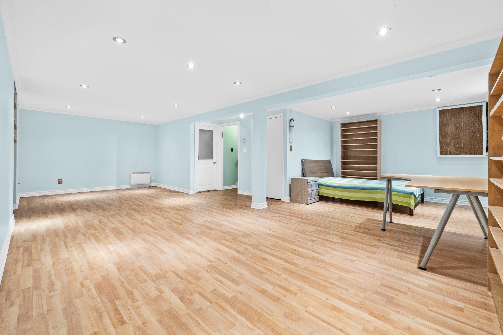 









1785


Crois. Toscanini

,
Brossard,




QC
J4W3H9

