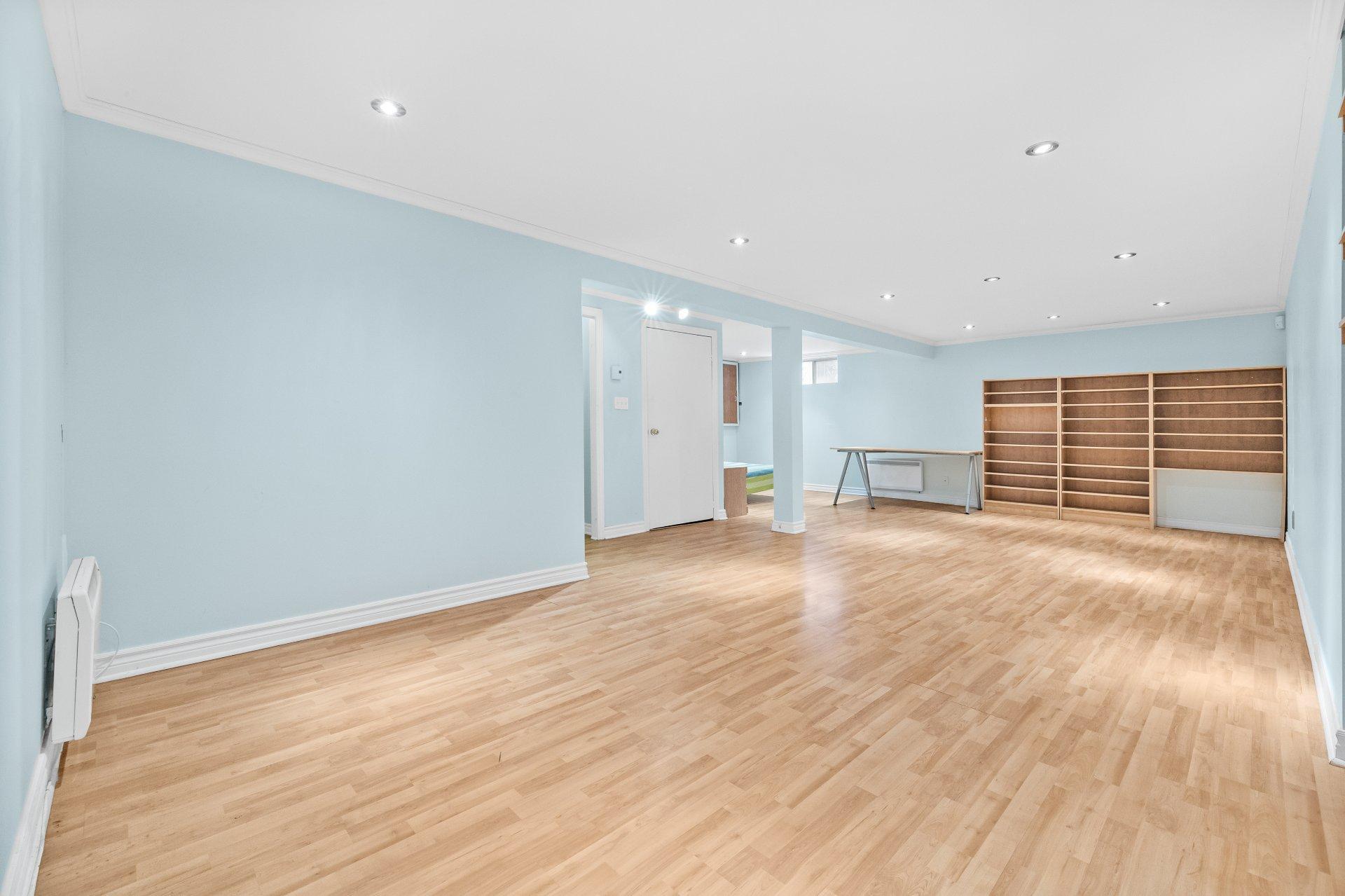 









1785


Crois. Toscanini

,
Brossard,




QC
J4W3H9

