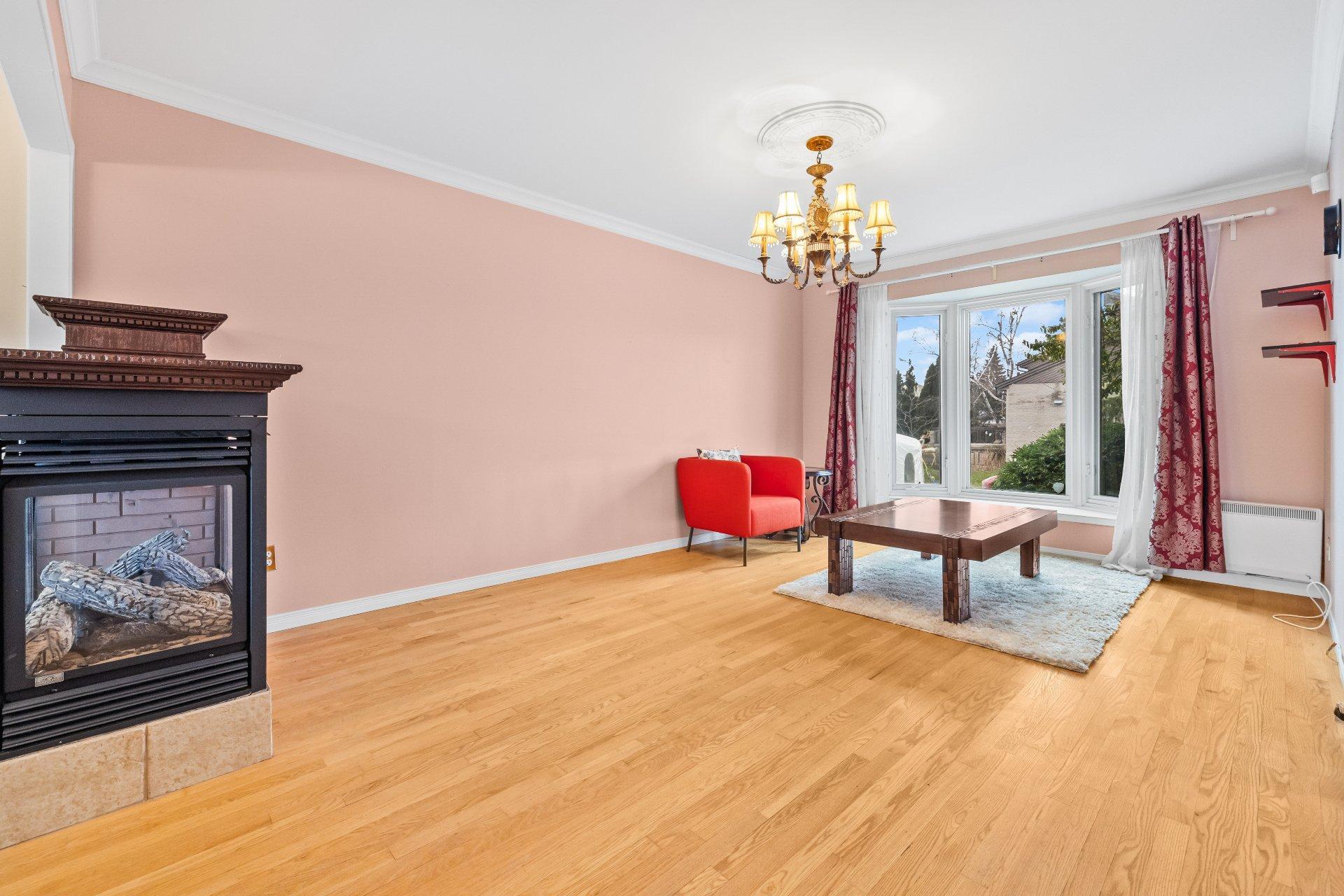 









1785


Crois. Toscanini

,
Brossard,




QC
J4W3H9

