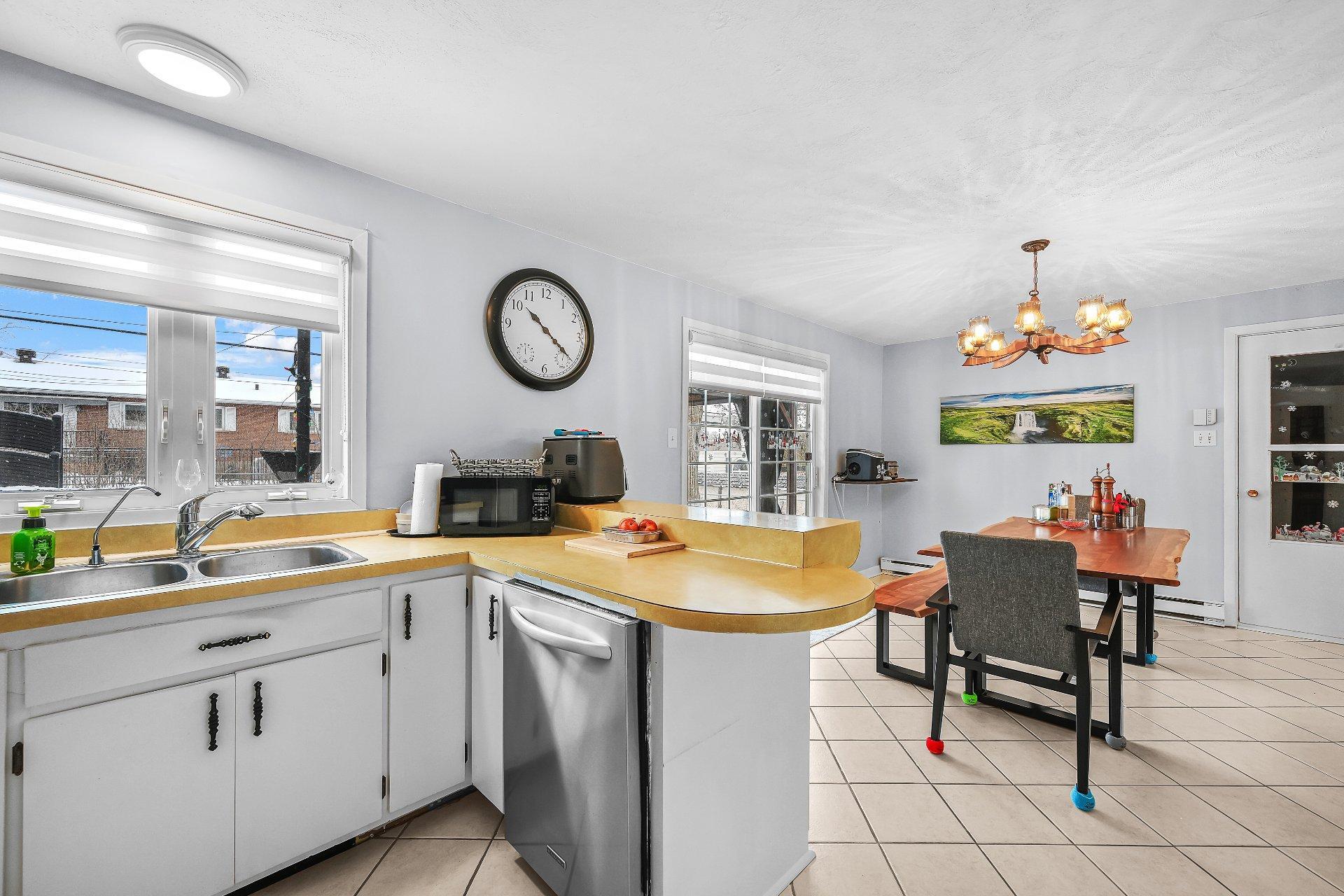 









2


Rue Lebel

,
Saint-Jean-sur-Richelieu,




QC
J3B7E1

