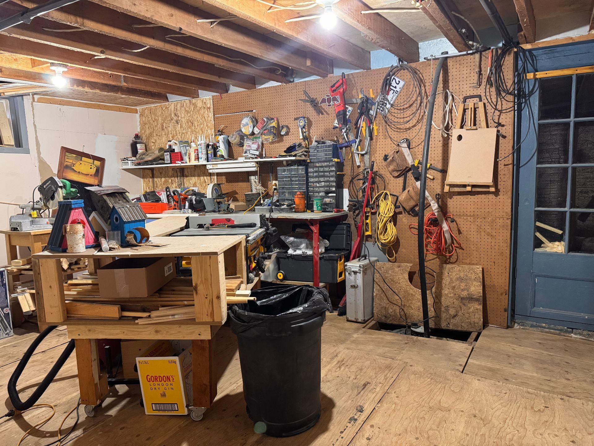 









170


Ch. Maplewood

,
Saint-Adolphe-d'Howard,




QC
J0T2B0

