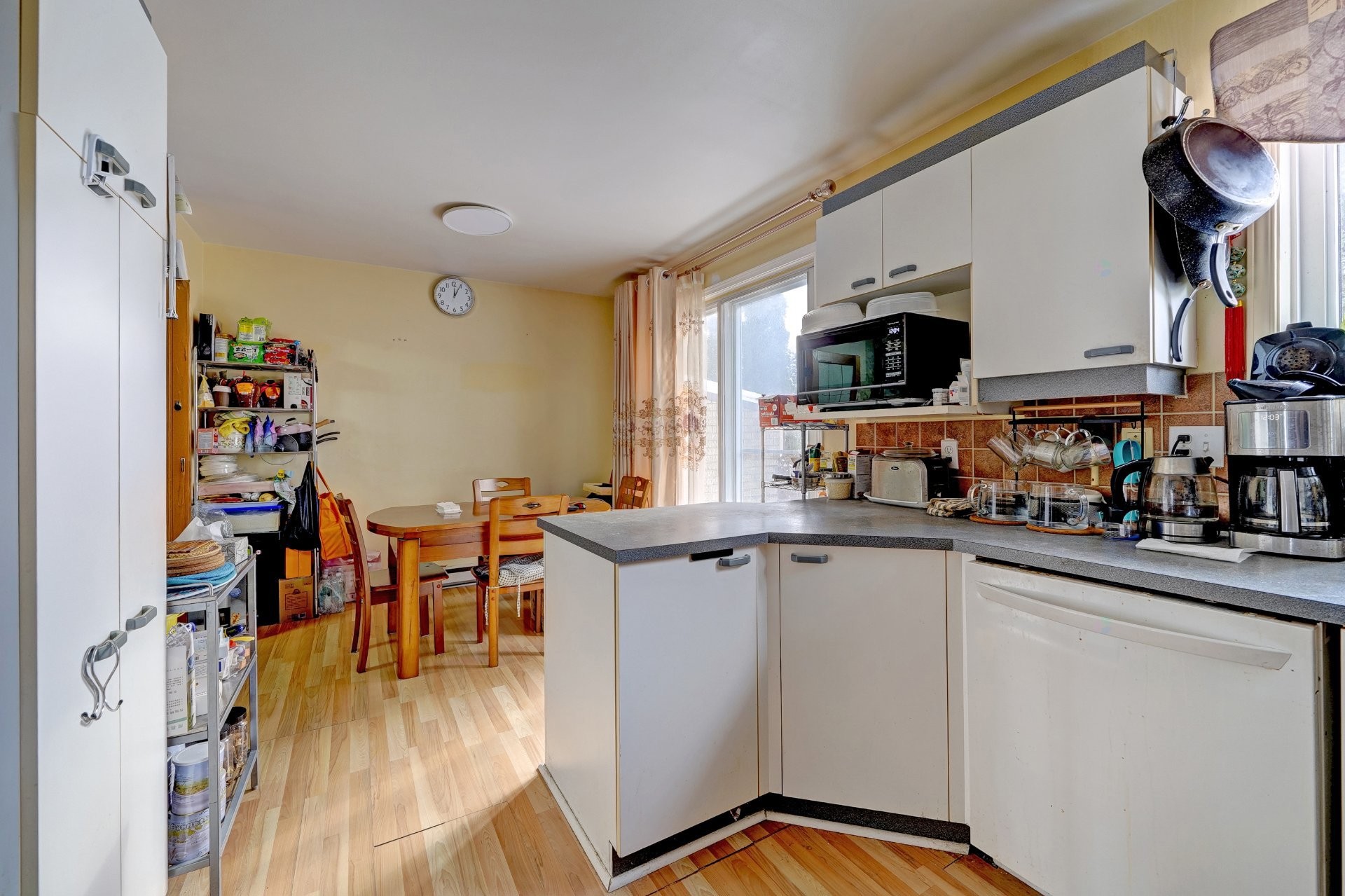 









2647


Rue Neuville

,
Brossard,




QC
J4Y1E9

