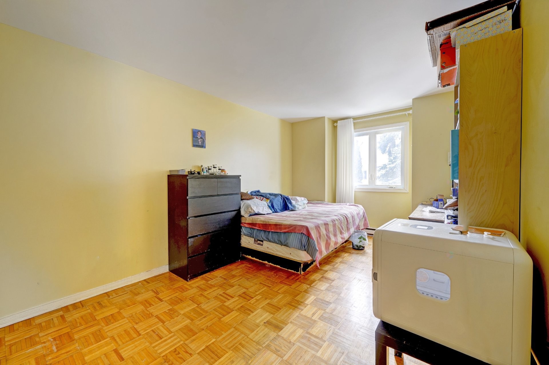 









2647


Rue Neuville

,
Brossard,




QC
J4Y1E9

