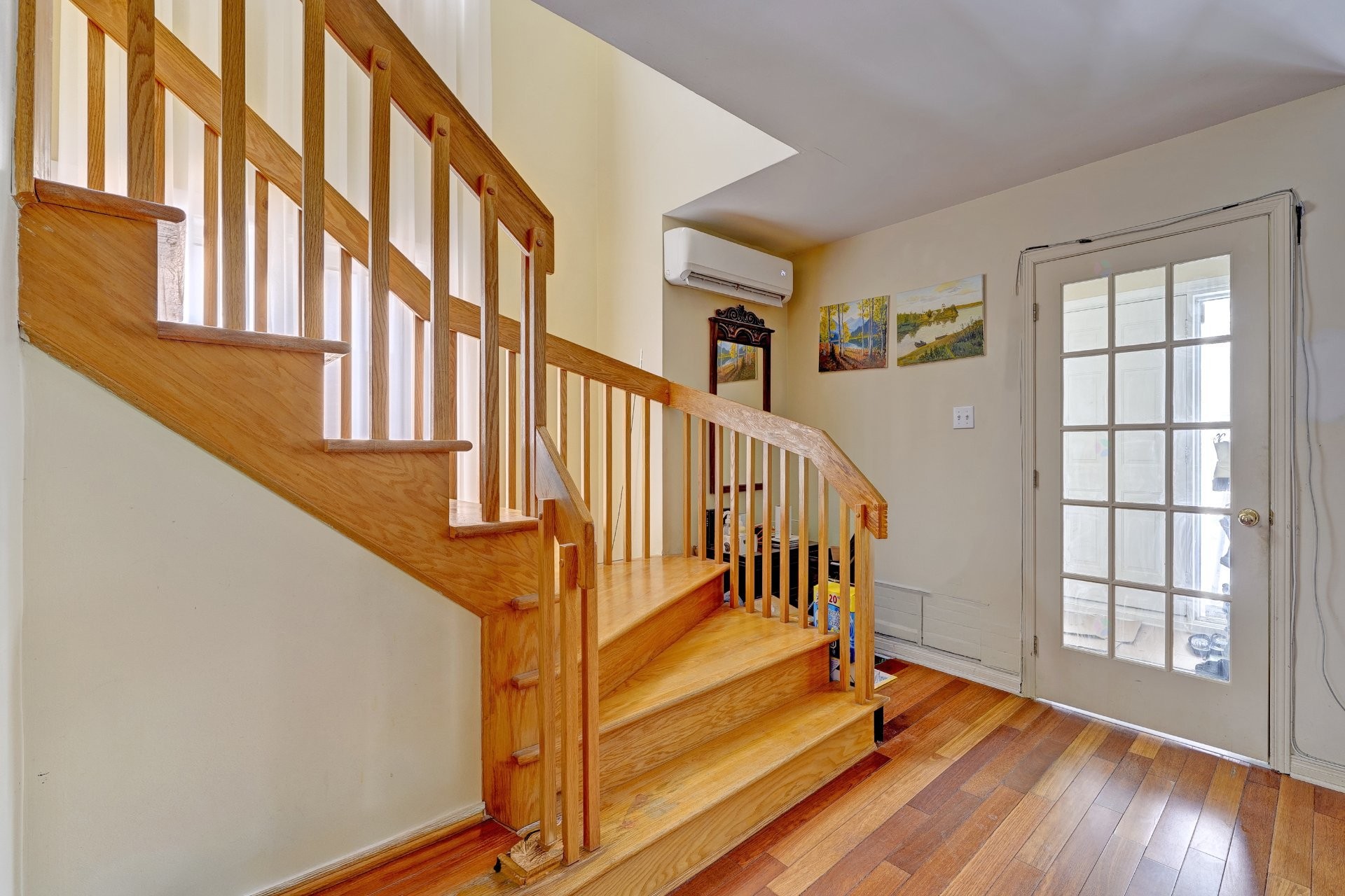 









2647


Rue Neuville

,
Brossard,




QC
J4Y1E9

