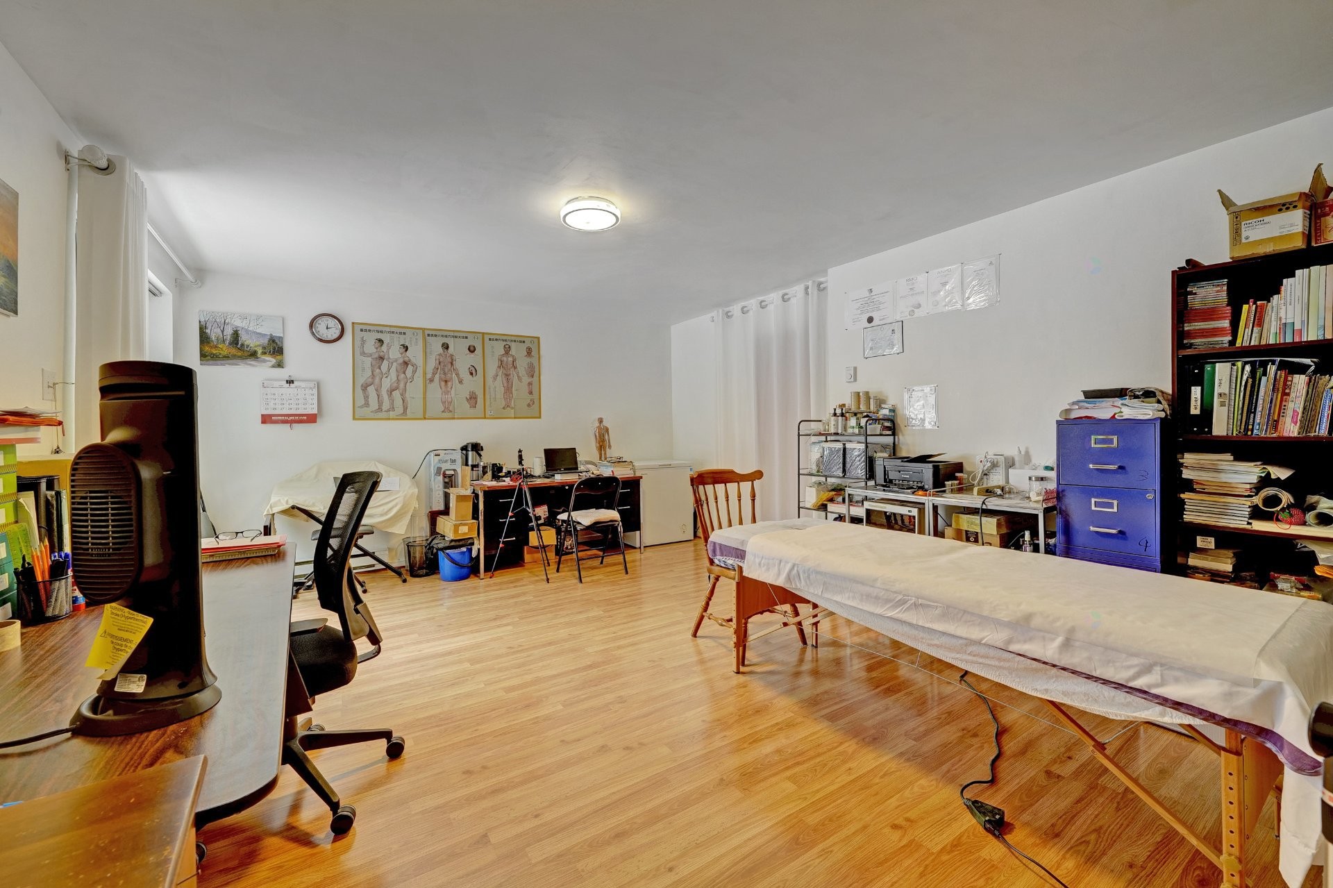 









2647


Rue Neuville

,
Brossard,




QC
J4Y1E9

