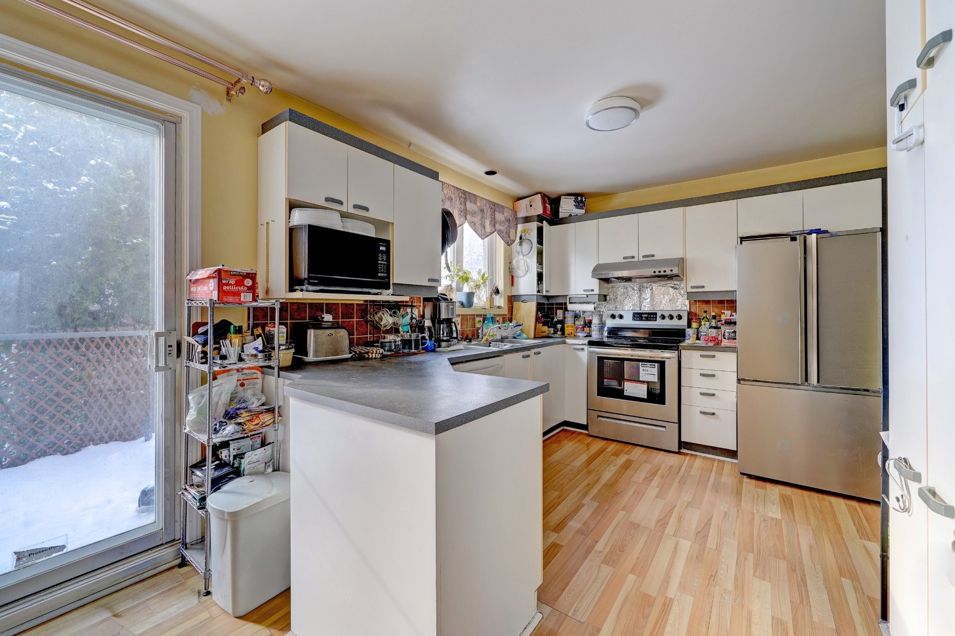 









2647


Rue Neuville

,
Brossard,




QC
J4Y1E9

